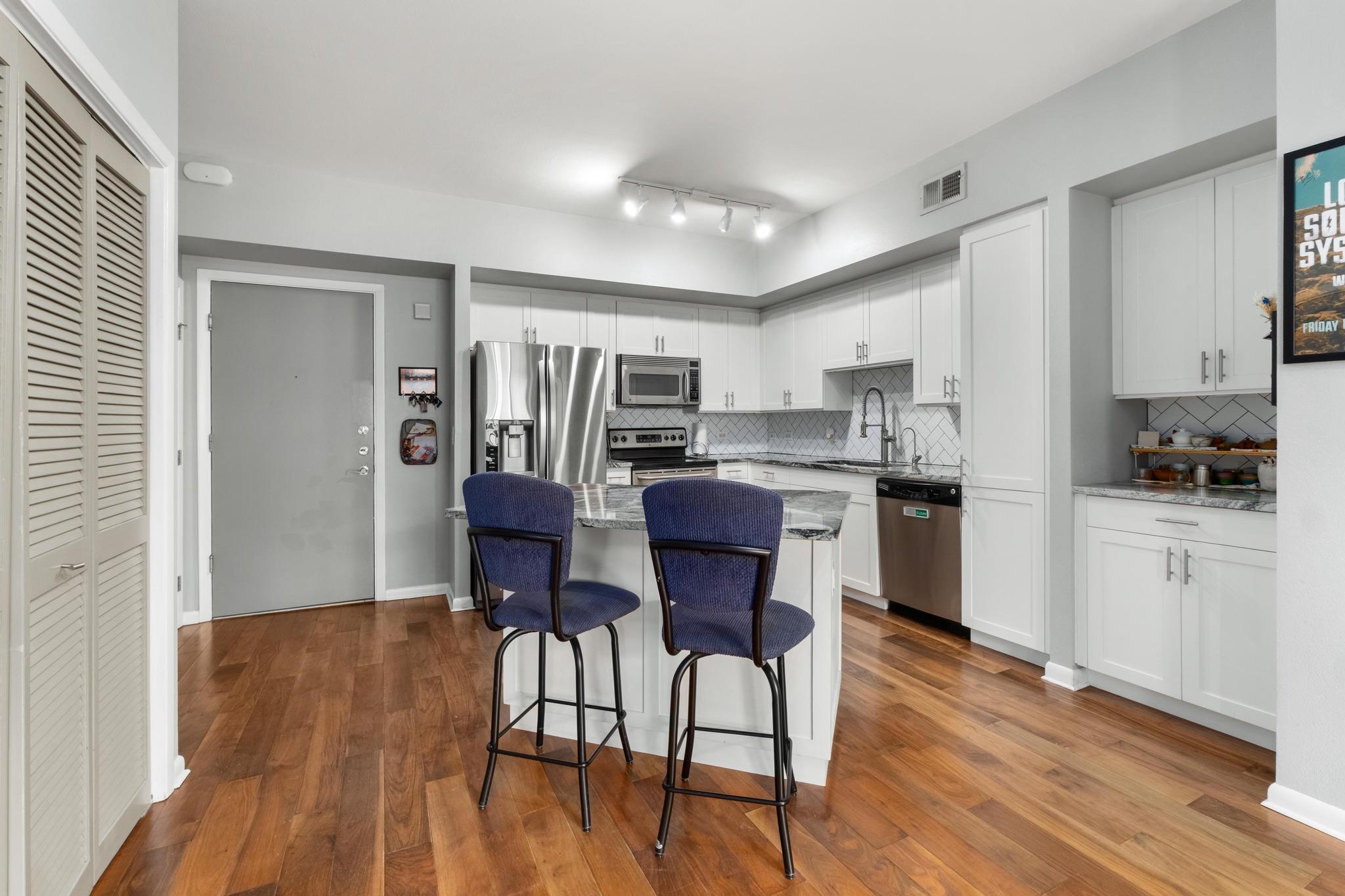 Homes for sale in Austin, TX | 54 Rainey St, Austin, TX 78701