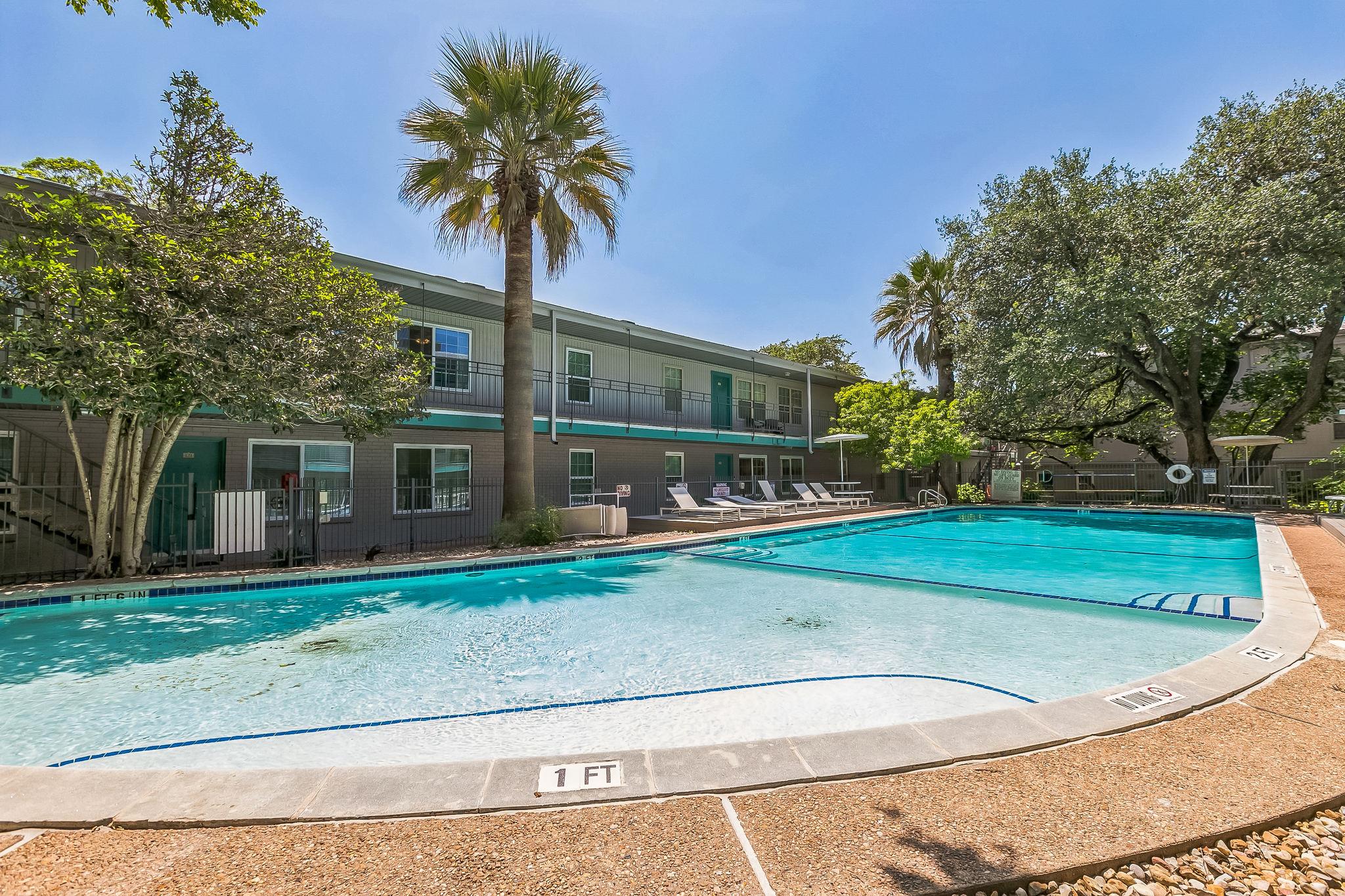 2nd image of 300 Crockett St #210, Austin, TX 78704 | MLS# 8379834