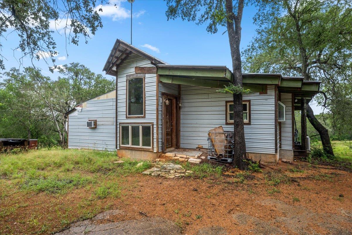 Homes for sale in Smithville, TX | 200 Desiderata Dr, Smithville, TX 78957 | MLS# 9133323