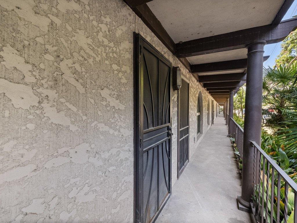 2nd image of 505 W 7Th St, Austin, TX 78701
