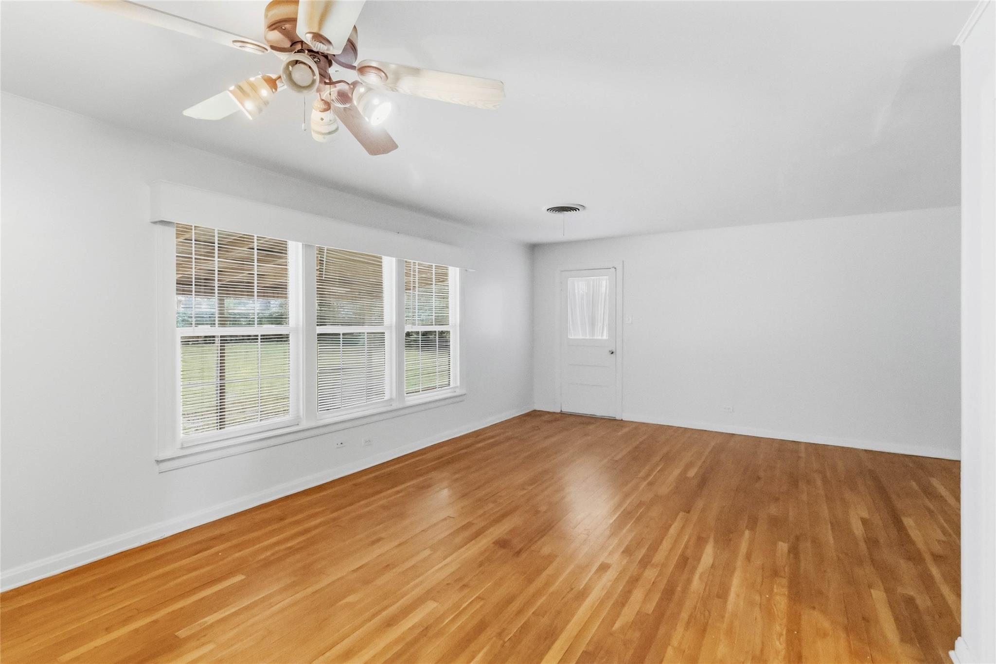 Homes for sale in Smithville, TX | 709 Ne Tiger Ln, Smithville, TX 78957 | MLS# 8296470