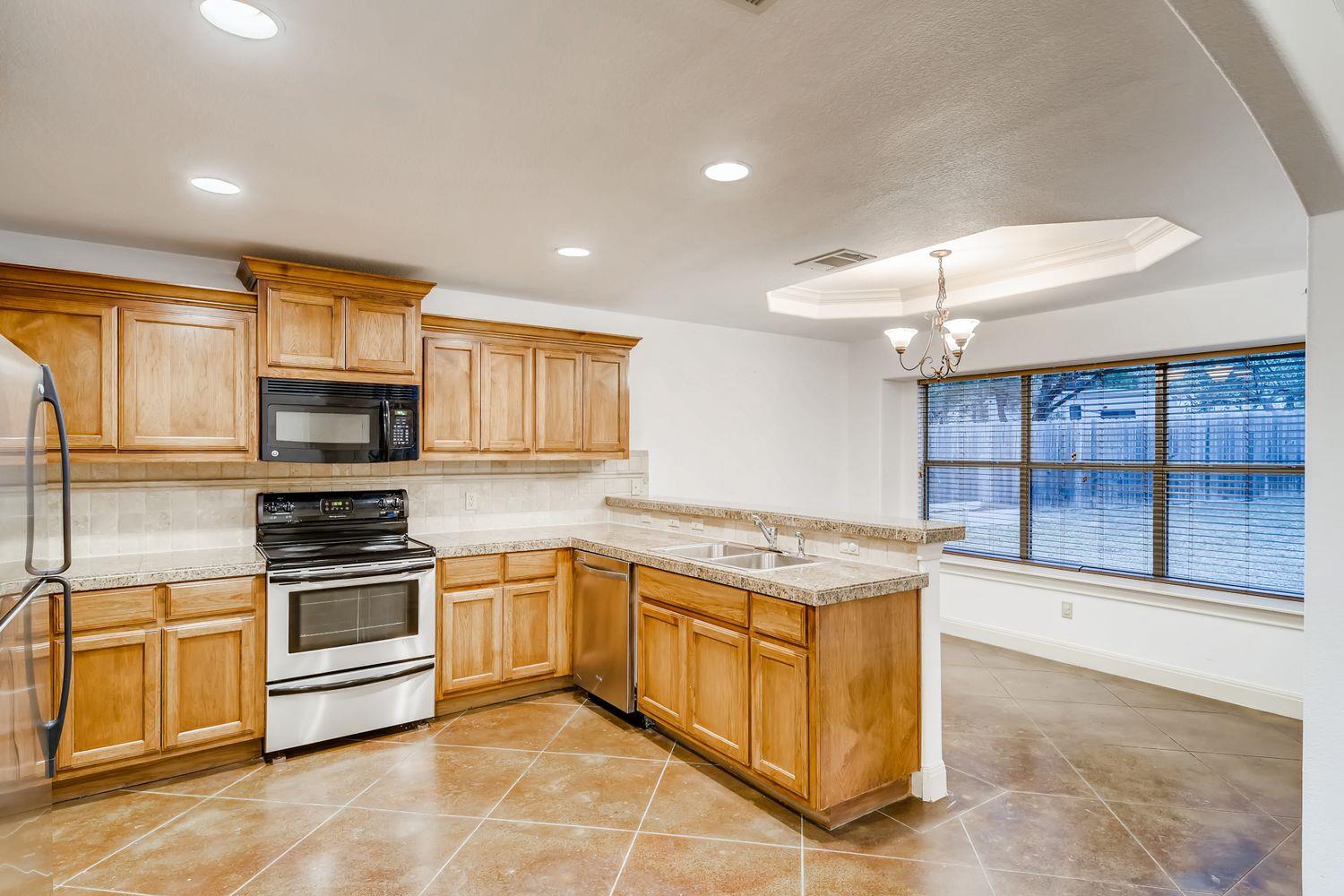 5th image of 300 S Venture Blvd S, Lago Vista, TX 78645 | MLS# 4761355