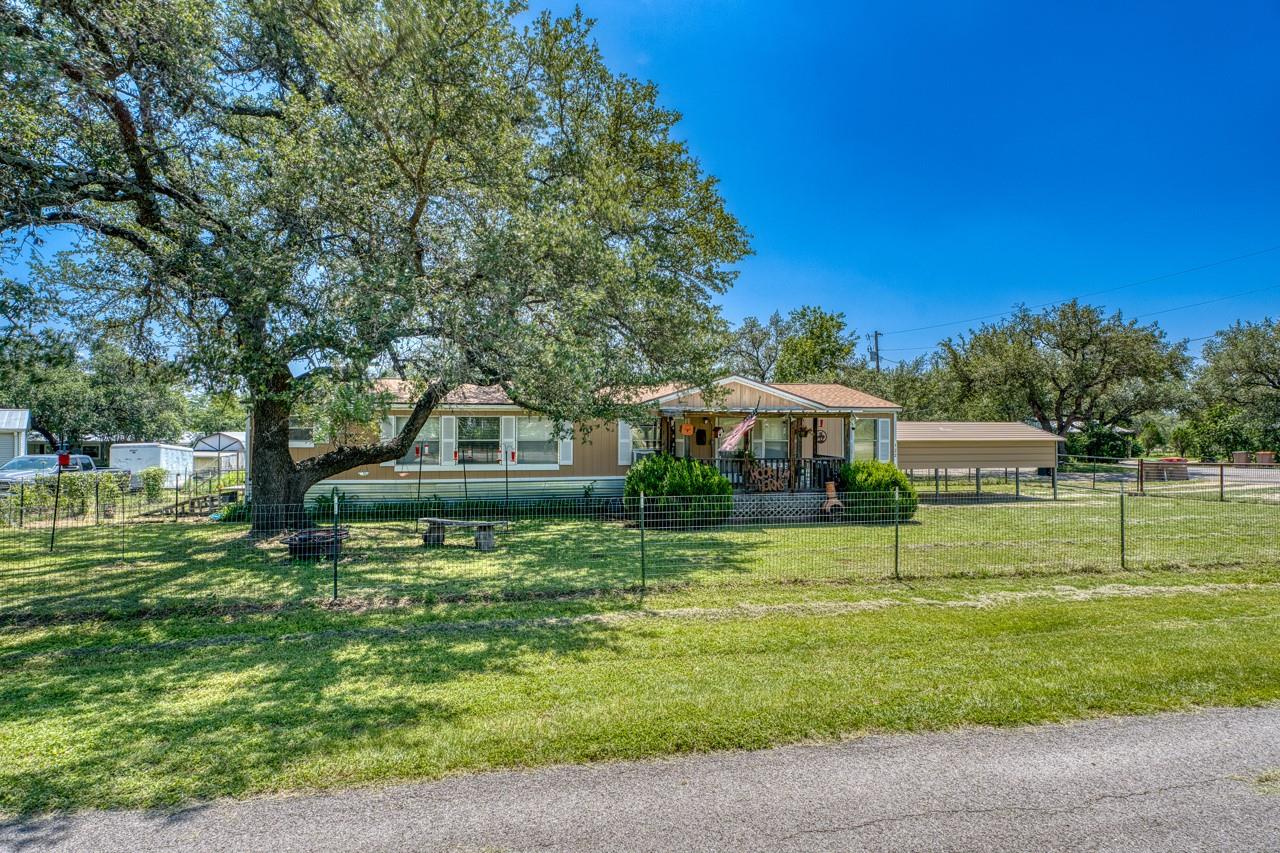 Homes for sale in Johnson City, TX | 122 Heritage Dr, Johnson City, TX 78636 | MLS# 2632544
