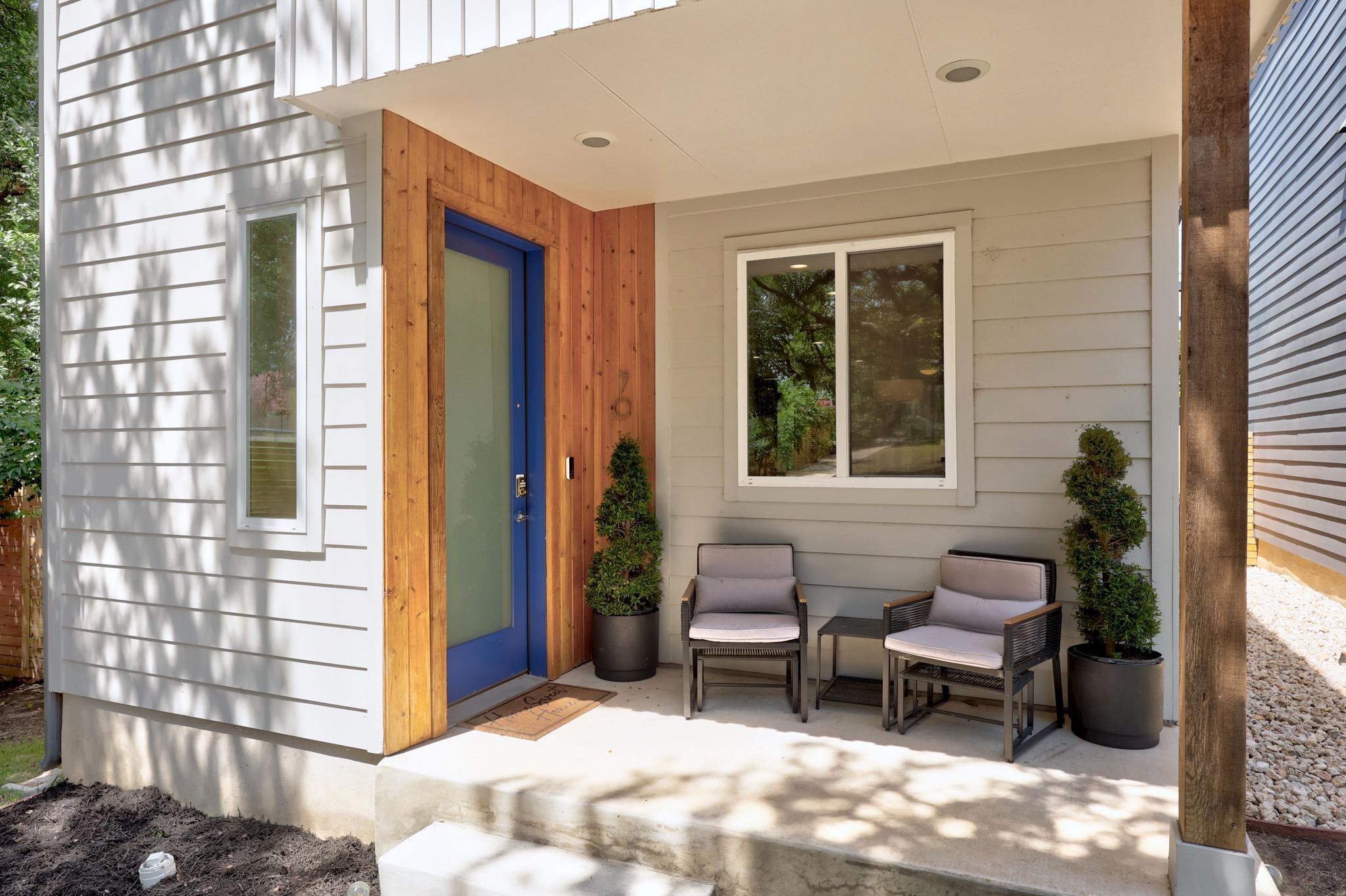4th image of 814 N Blf Dr, Austin, TX 78745