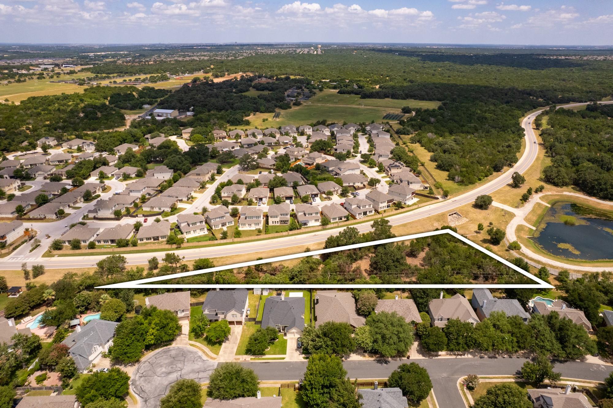 2nd image of 4770 E New Hope Dr, Round Rock, TX 78681 | MLS# 8587800