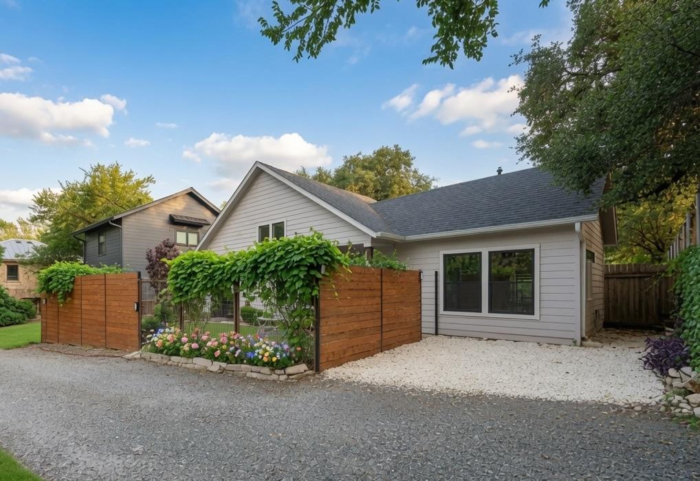 2nd image of 804 W Annie St #2, Austin, TX 78704 | MLS# 8371215