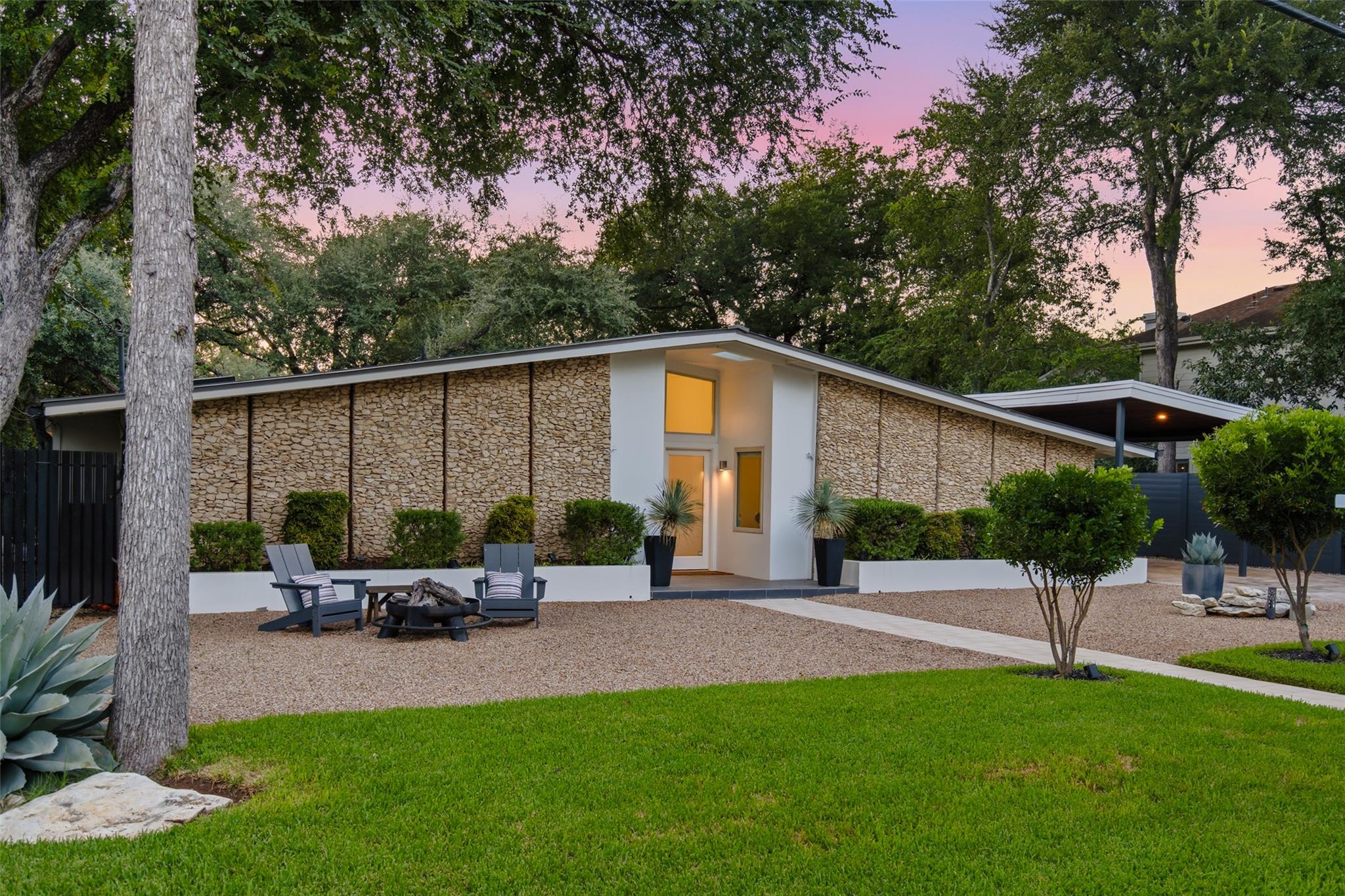 1st image of 412 Ridgewood Rd, West Lake Hills, TX 78746 | MLS# 3778936