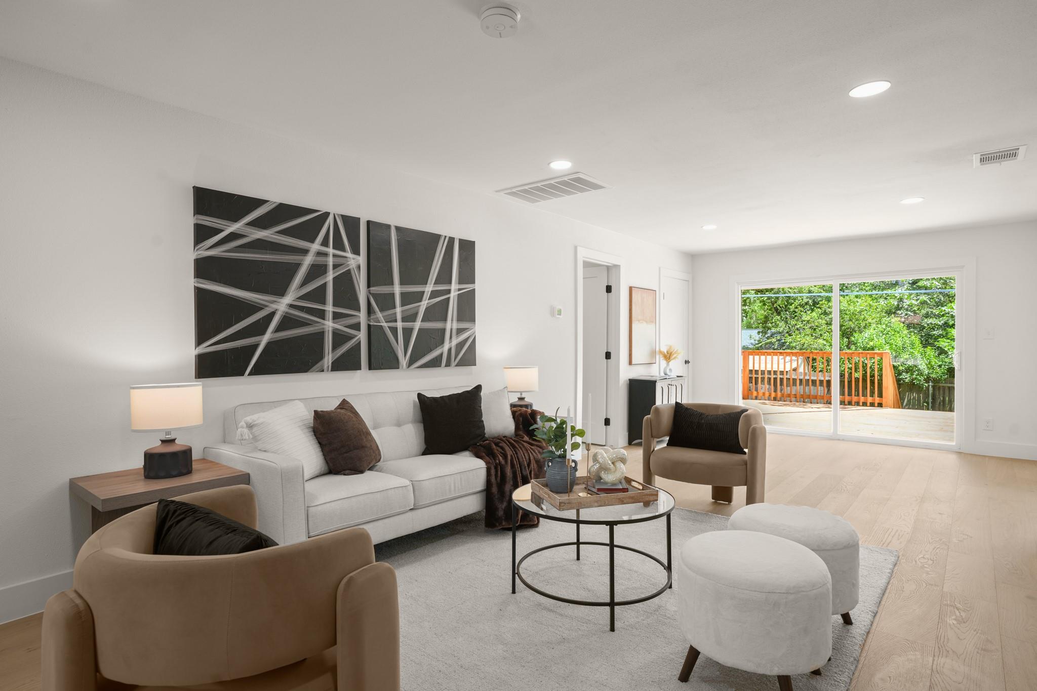 5th image of 2204 Fair Oaks Dr, Austin, TX 78745 | MLS# 7761734