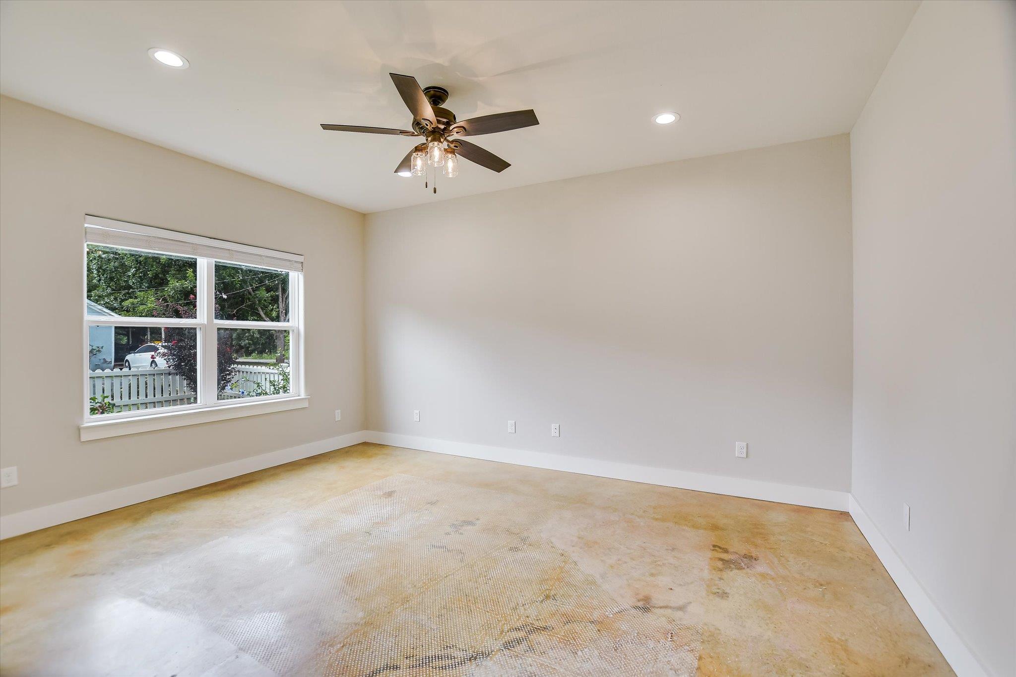 3rd image of 103 East St, Smithville, TX 78957 | MLS# 6518448