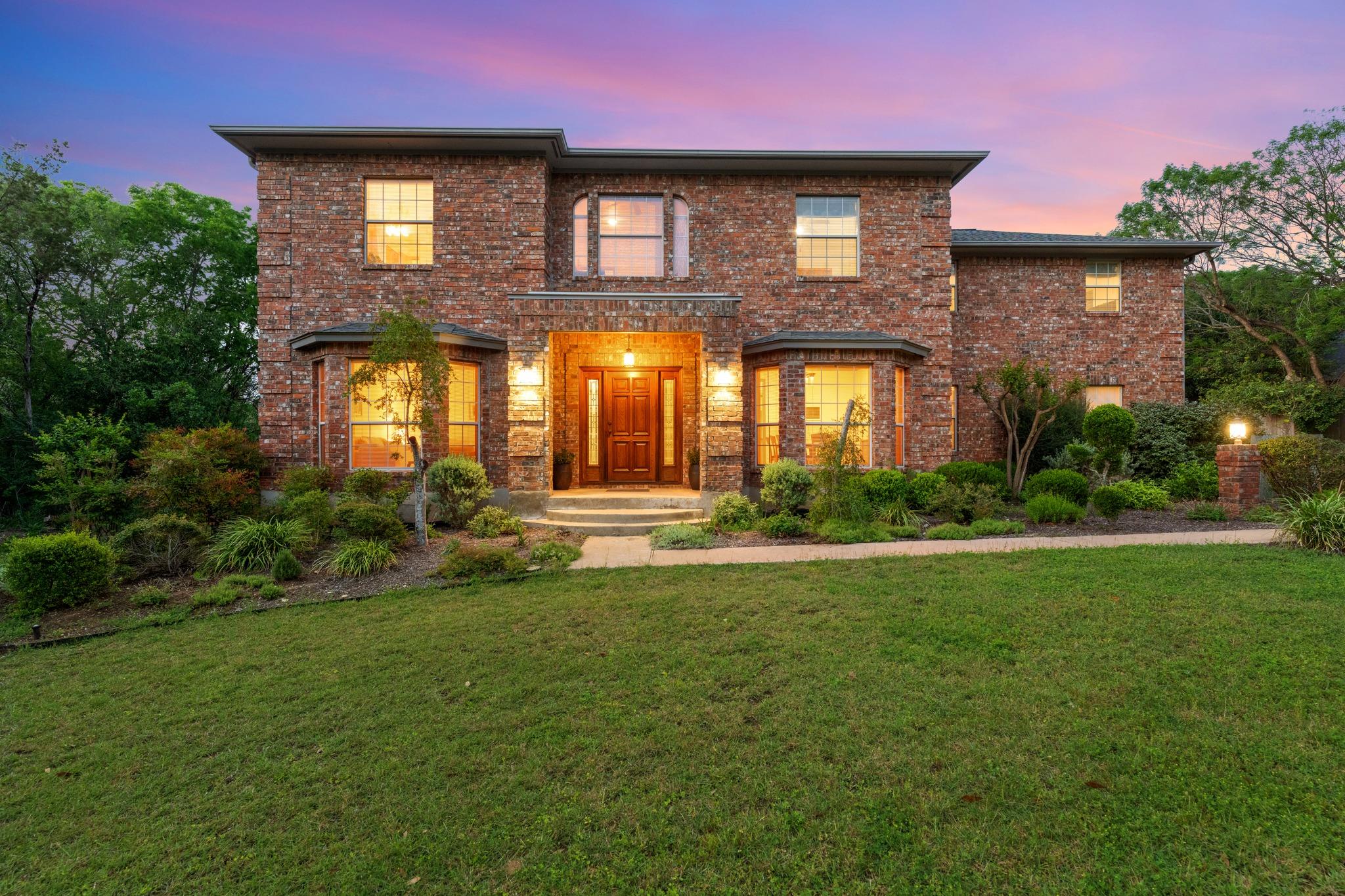2nd image of 604 Rainbow Cv, West Lake Hills, TX 78746 | MLS# 6704596