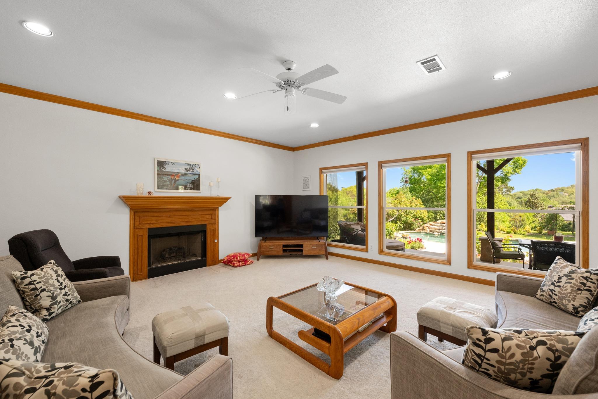 4th image of 604 Rainbow Cv, West Lake Hills, TX 78746 | MLS# 6704596