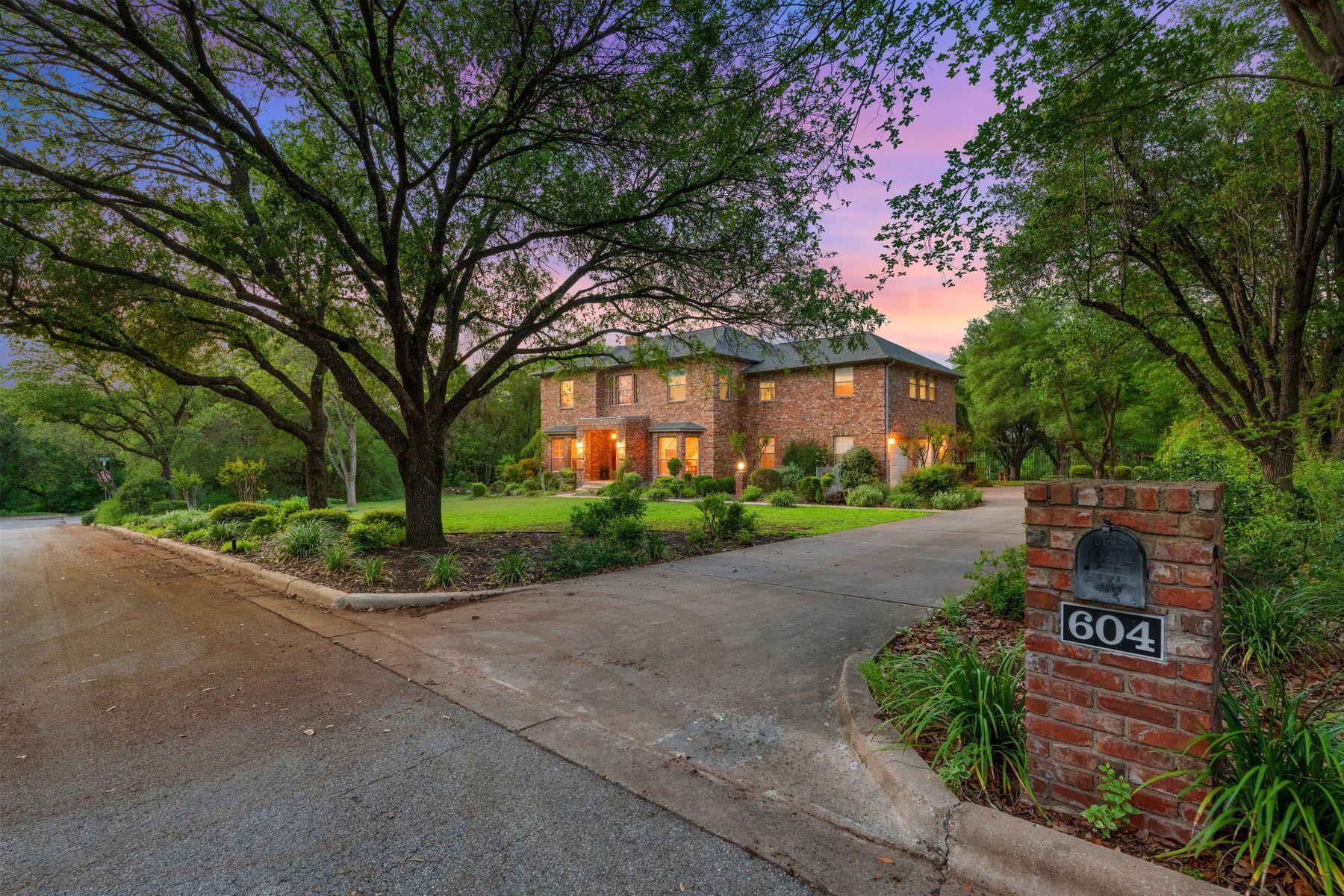 1st image of 604 Rainbow Cv, West Lake Hills, TX 78746 | MLS# 6704596