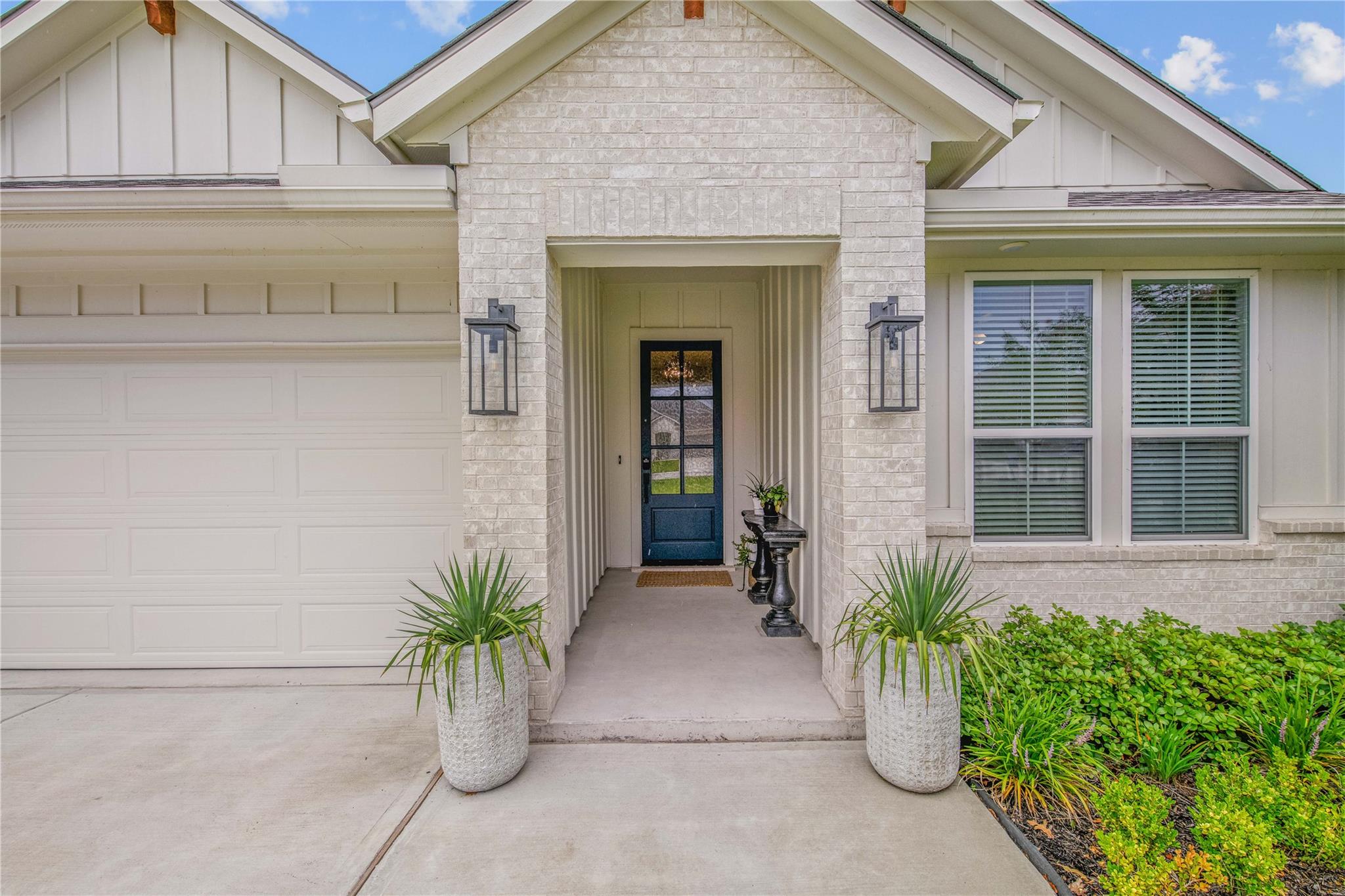 3rd image of 3708 Archer Falls Ct, College Station, TX 77845 | MLS# 2368703