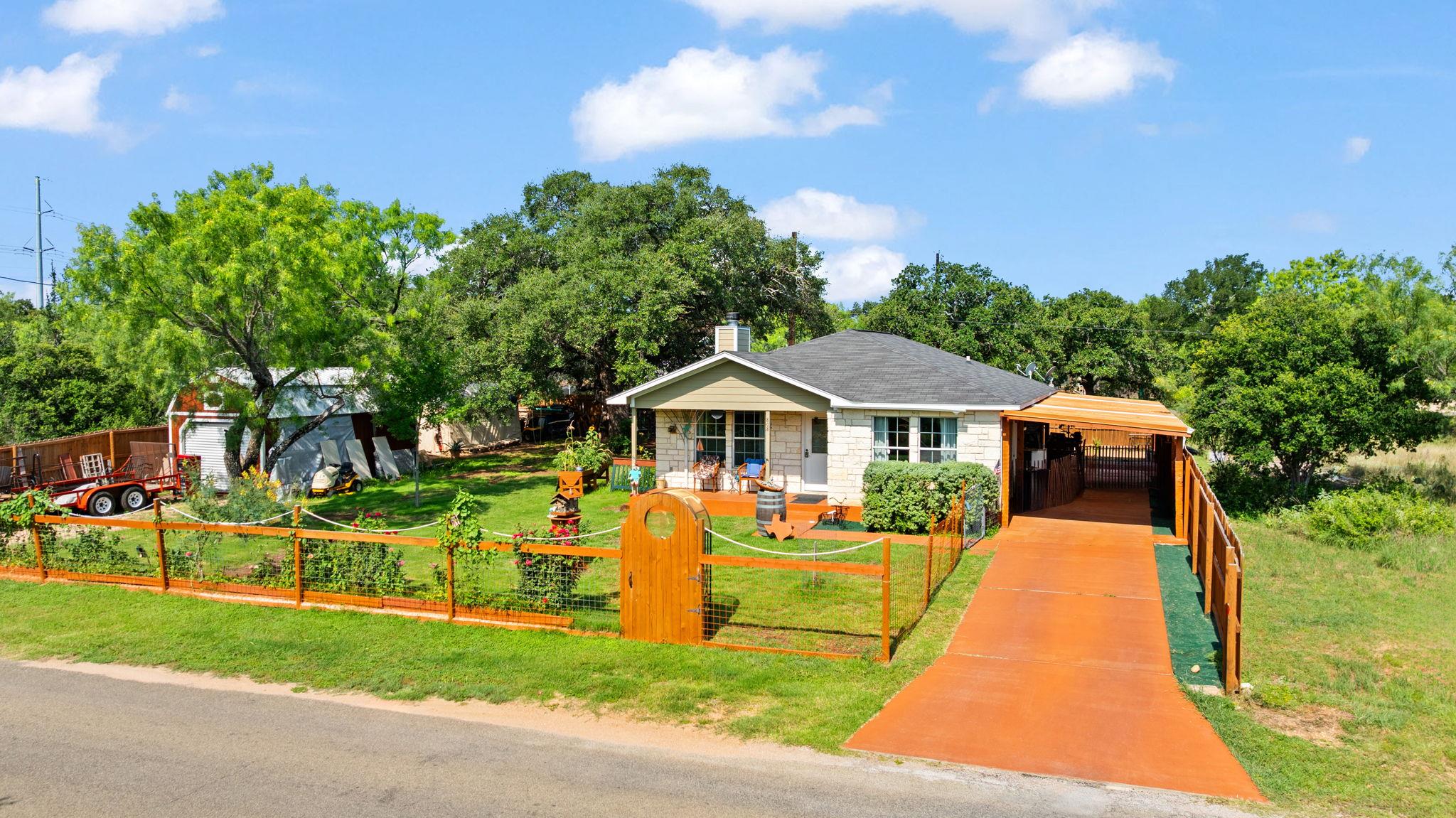 Homes for sale in Cottonwood Shores, TX | 808 Pecan Ln, Cottonwood Shores, TX 78657 | MLS# 7669886