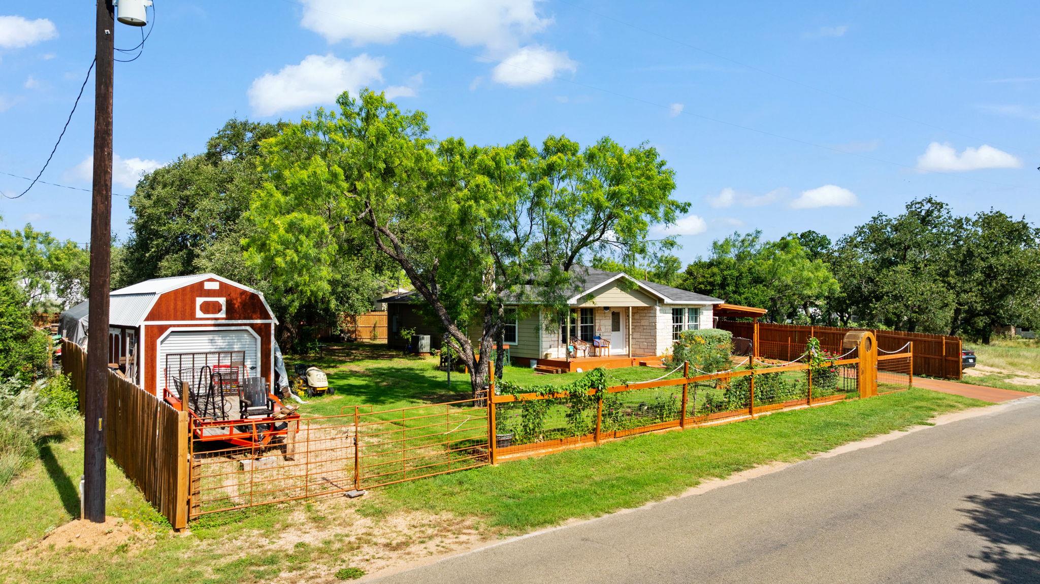 Homes for sale in Cottonwood Shores, TX | 808 Pecan Ln, Cottonwood Shores, TX 78657 | MLS# 7669886