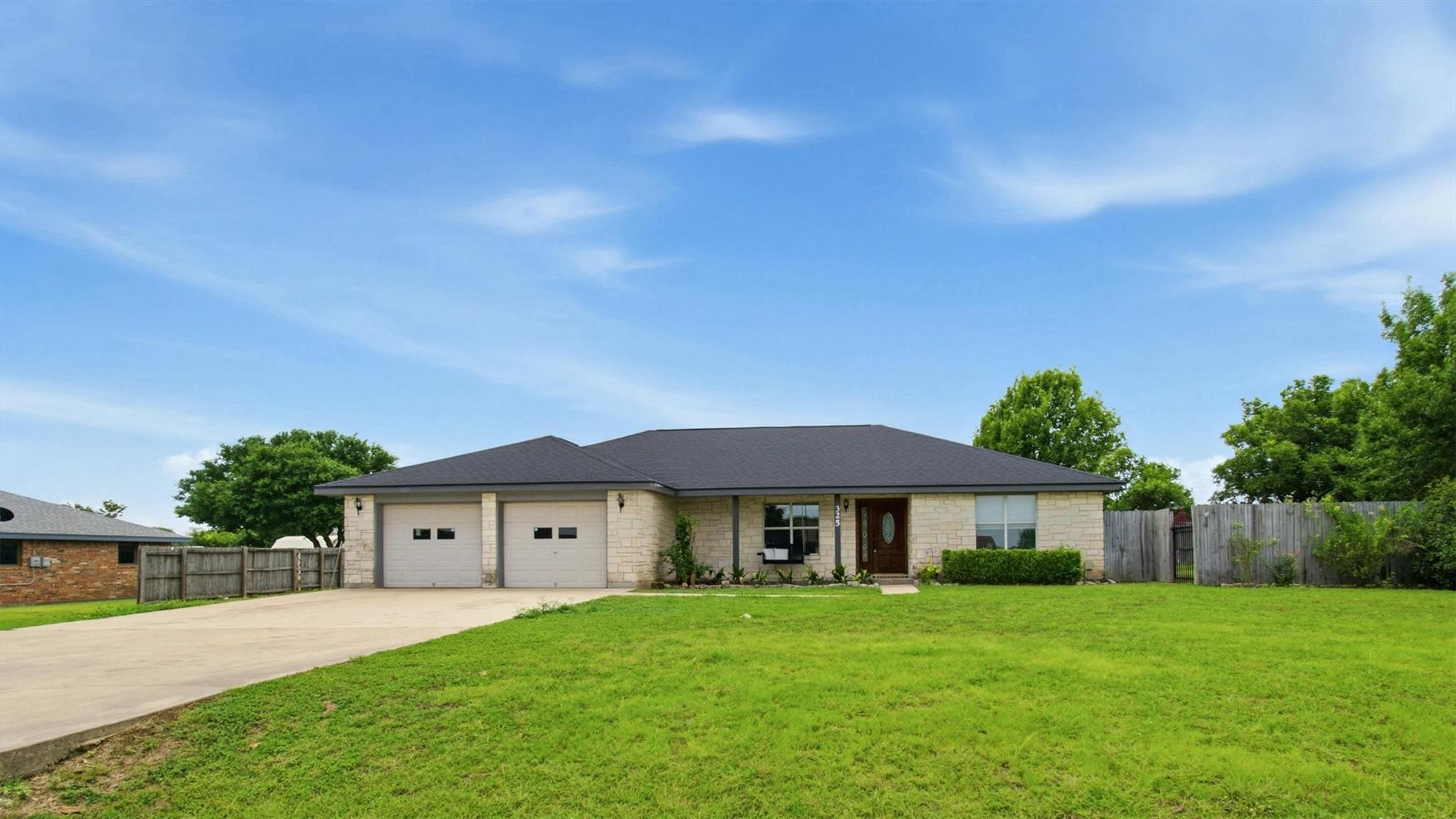 2nd image of 325 Meadow Valley Loop, Jarrell, TX 76537 | MLS# 9307944