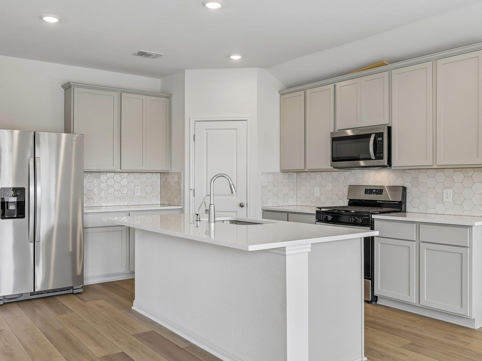 4th image of 160 Coopers Hawk Crst, Cedar Creek, TX 78612 | MLS# 1683311