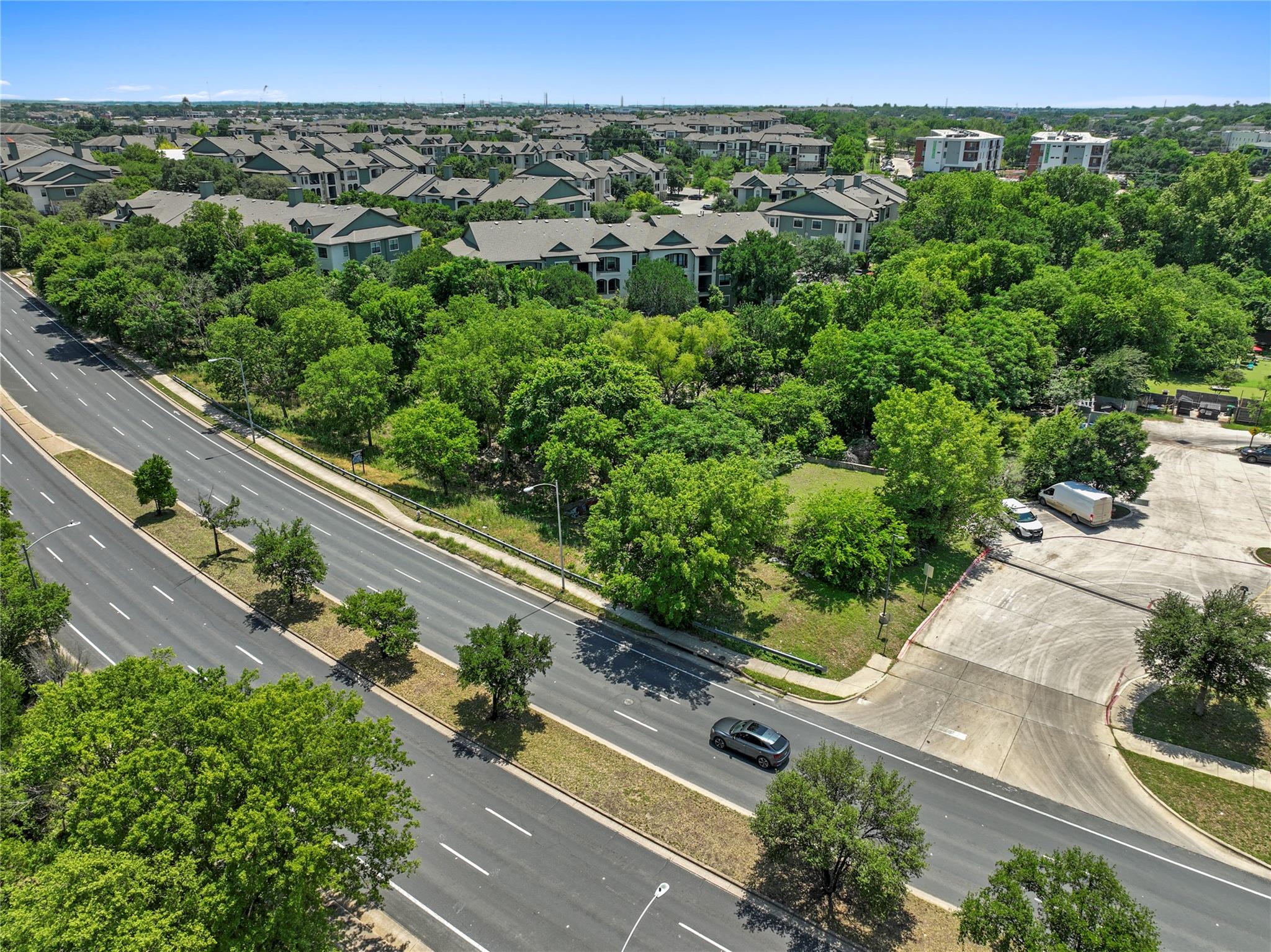 3rd image of 301 E Stassney Ln, Austin, TX 78745 | MLS# 2929690