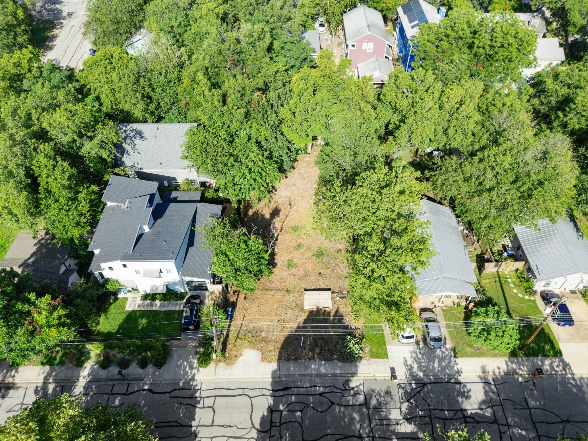 3rd image of 2006 Alamo St, Austin, TX 78722 | MLS# 8294210