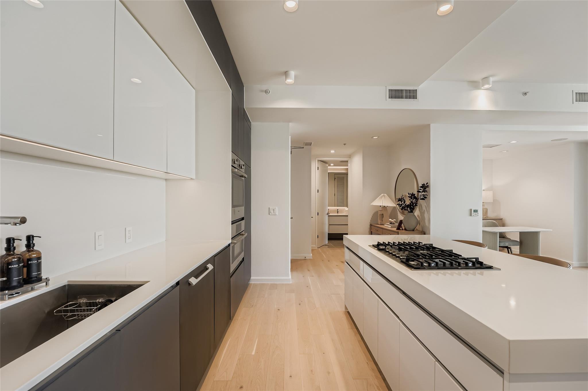 5th image of 313 W 17Th St #1404, Austin, TX 78701 | MLS# 9852513