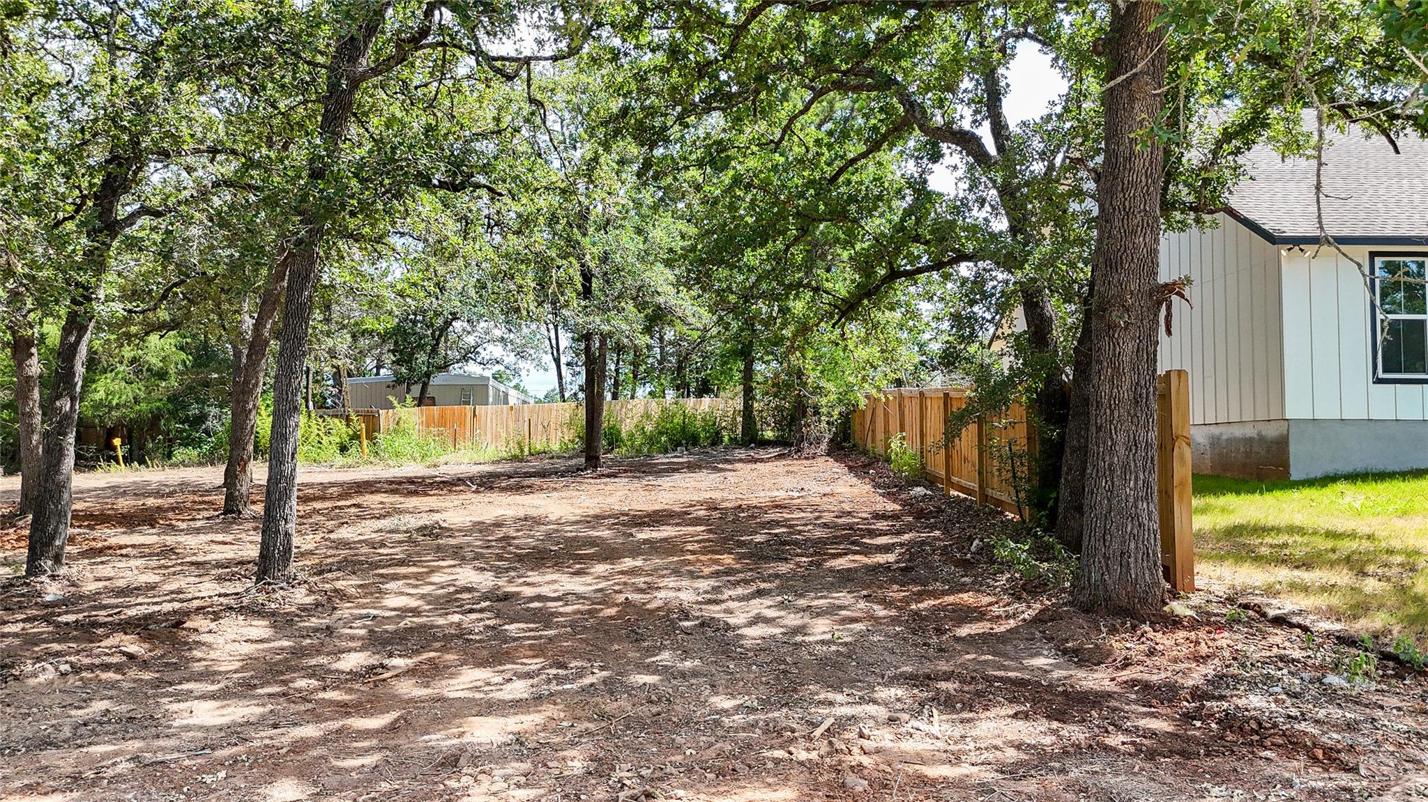 3rd image of 115 Eaglenest Ct, Smithville, TX 78957 | MLS# 5933935
