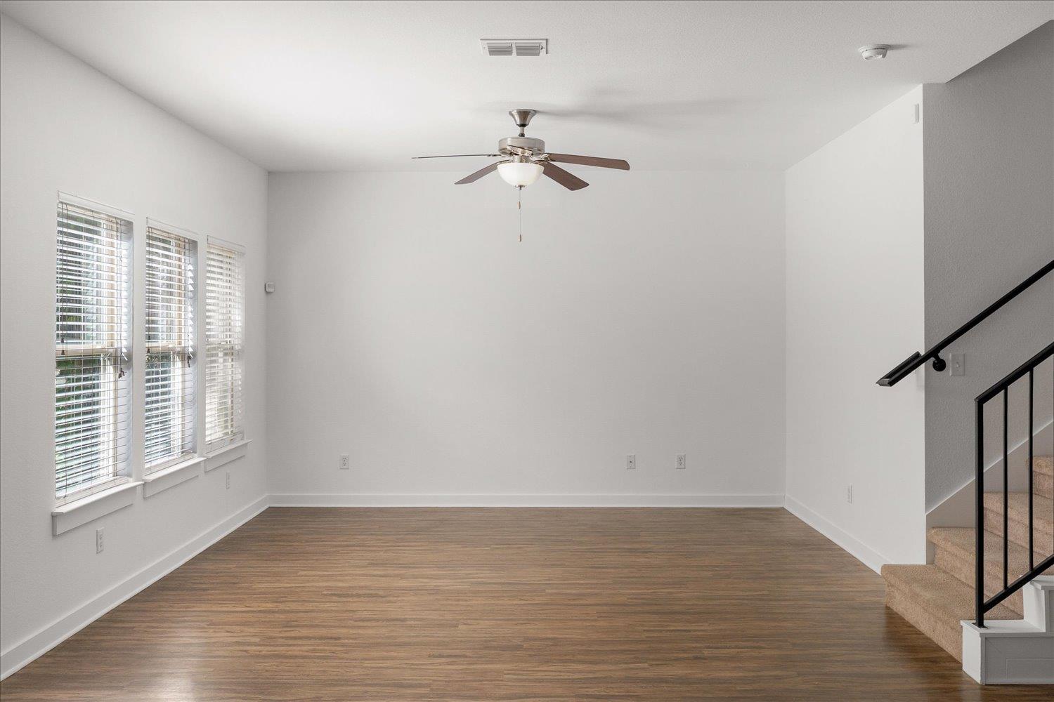5th image of 511 Franklin Dr, San Marcos, TX 78666 | MLS# 2513705