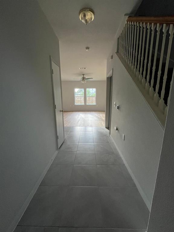 2nd image of 7504 Lazy Creek Dr, Austin, TX 78724 | MLS# 9629587