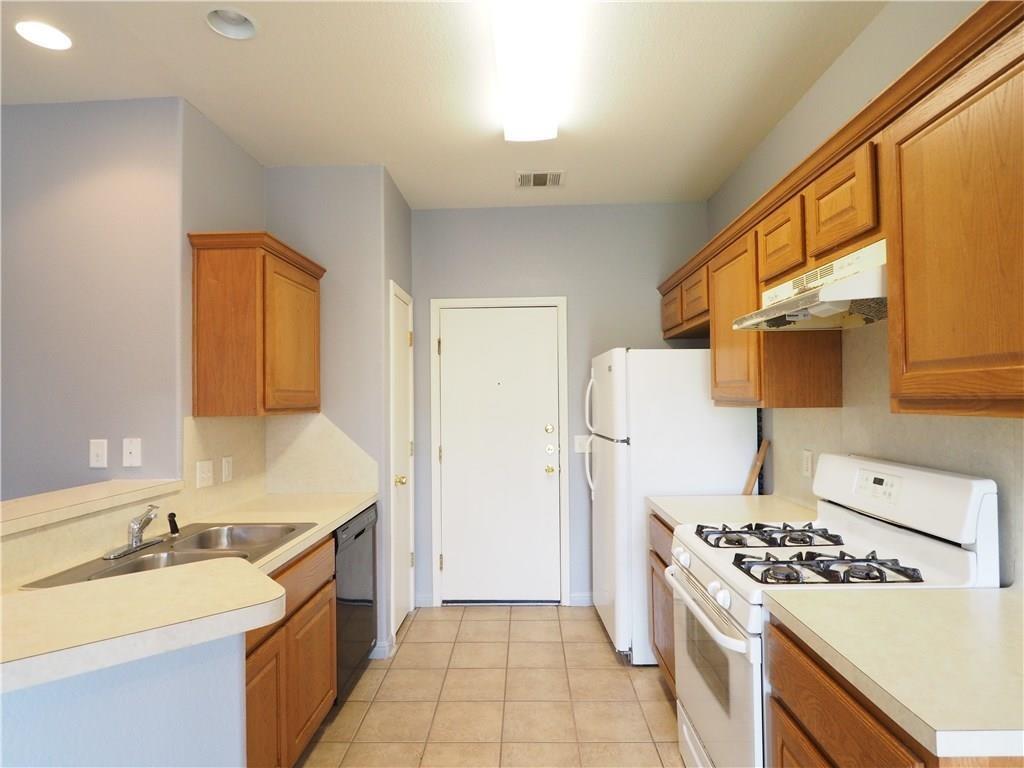 3rd image of 7504 Lazy Creek Dr, Austin, TX 78724 | MLS# 9629587