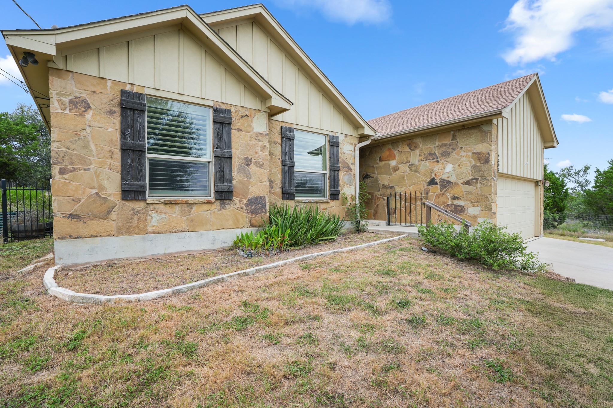 2nd image of 9808 Longhorn Skwy, Dripping Springs, TX 78620 | MLS# 8556974
