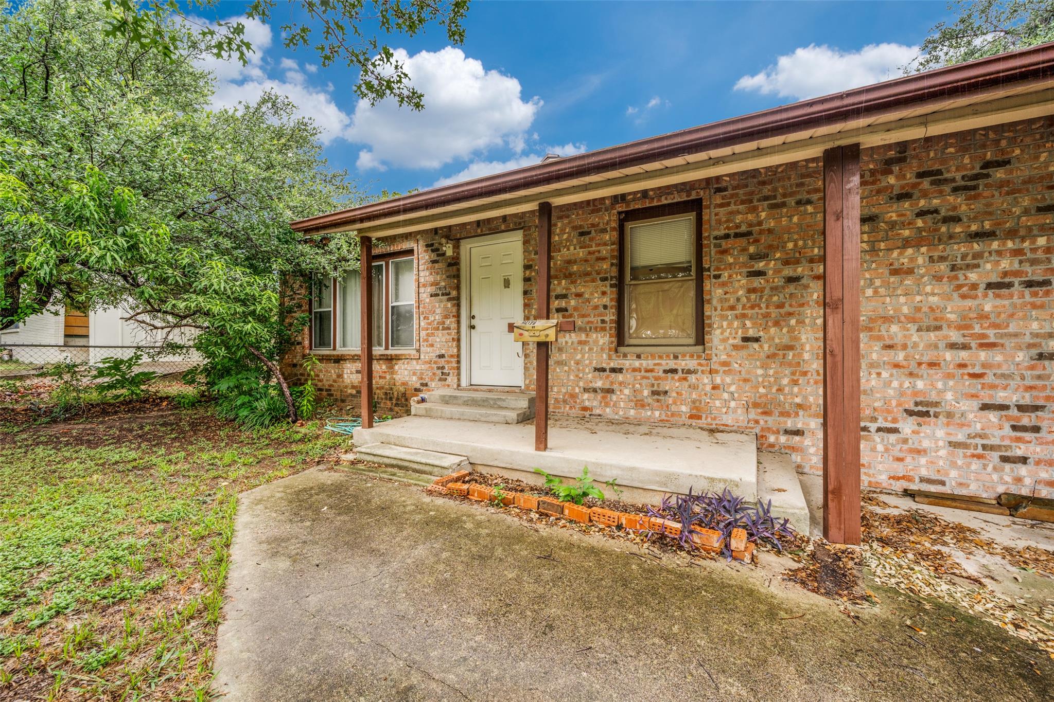 3rd image of 207 Woodward St, Austin, TX 78704 | MLS# 5631592