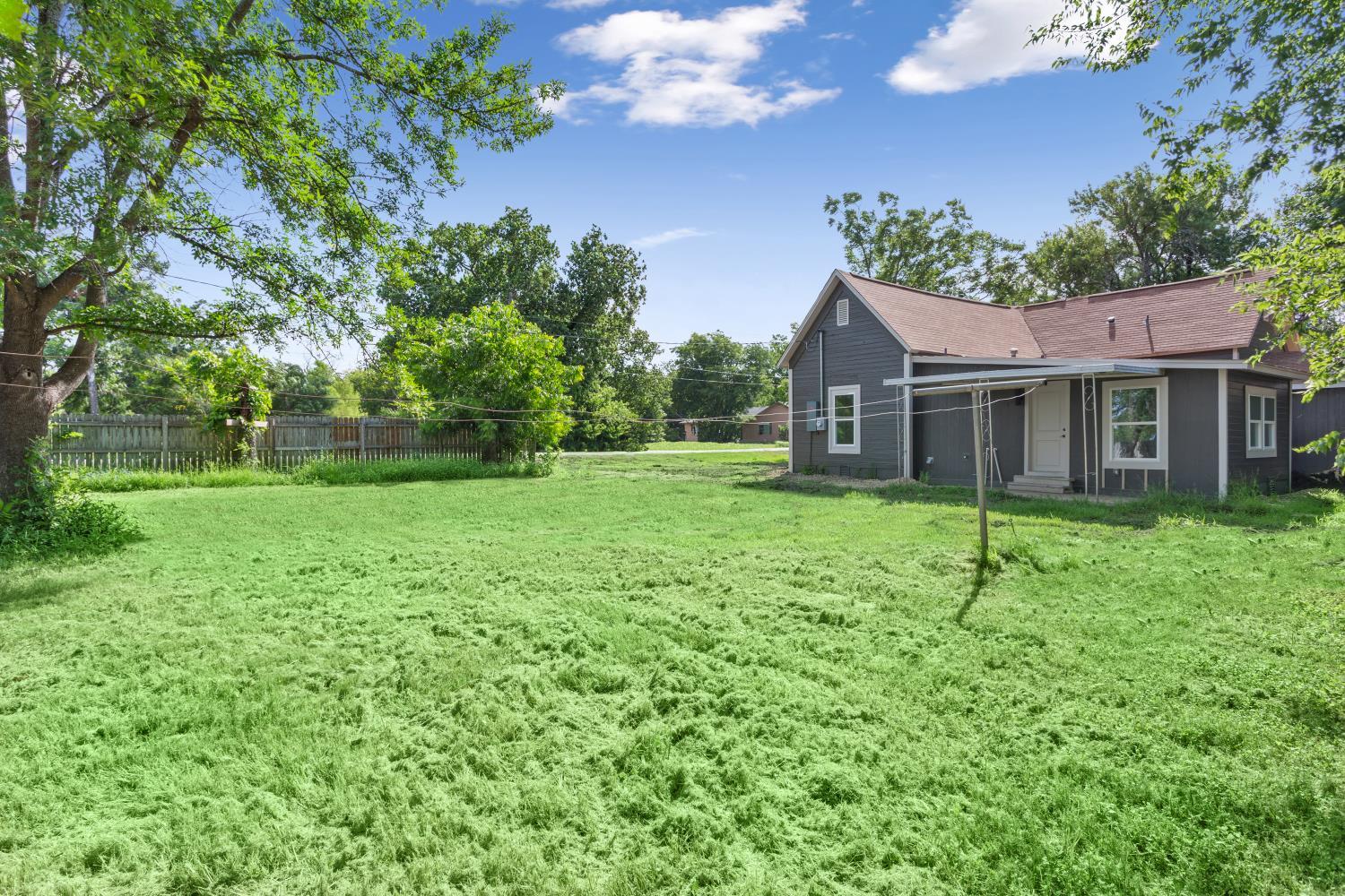 27th image of 405 S Evie St, Bartlett, TX 76511 | MLS# 8778147