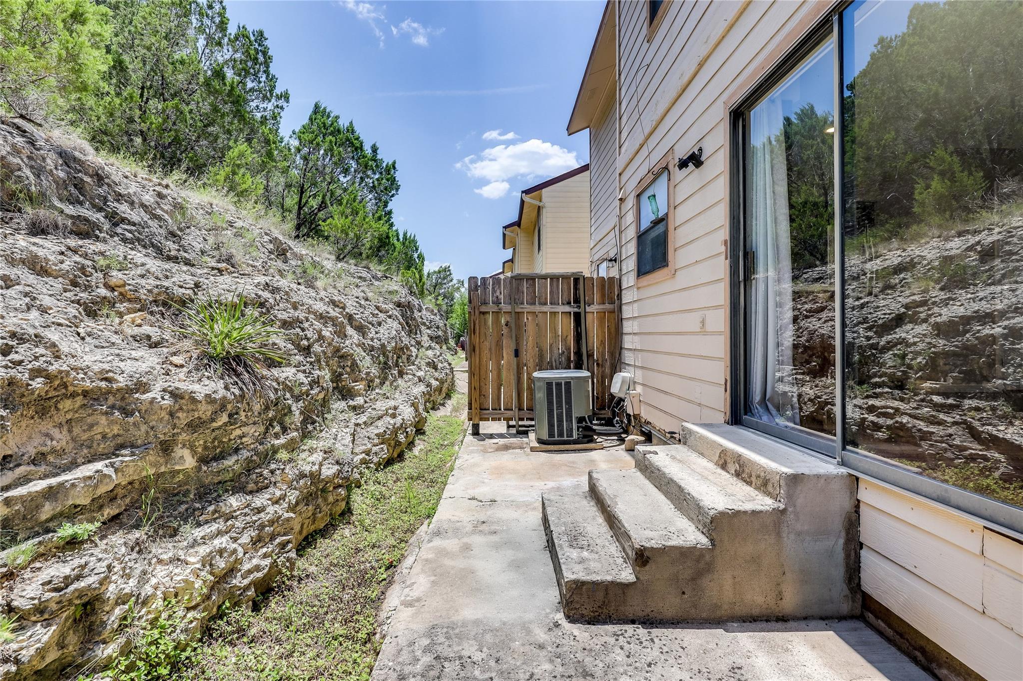 25th image of 21461 Coyote Trl #6, Lago Vista, TX 78645 | MLS# 6454531
