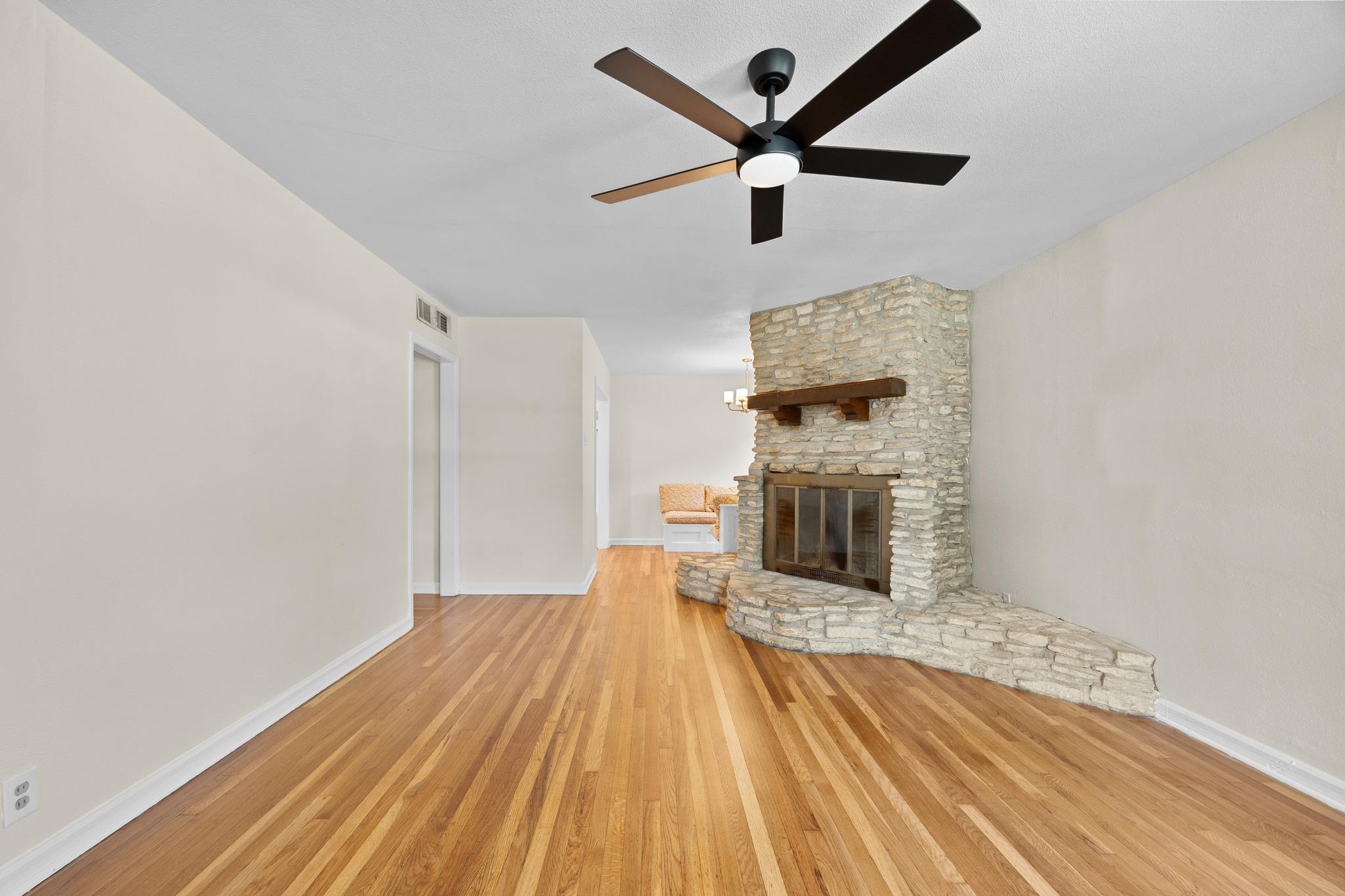 5th image of 5014 W Frances Pl, Austin, TX 78731 | MLS# 9703921