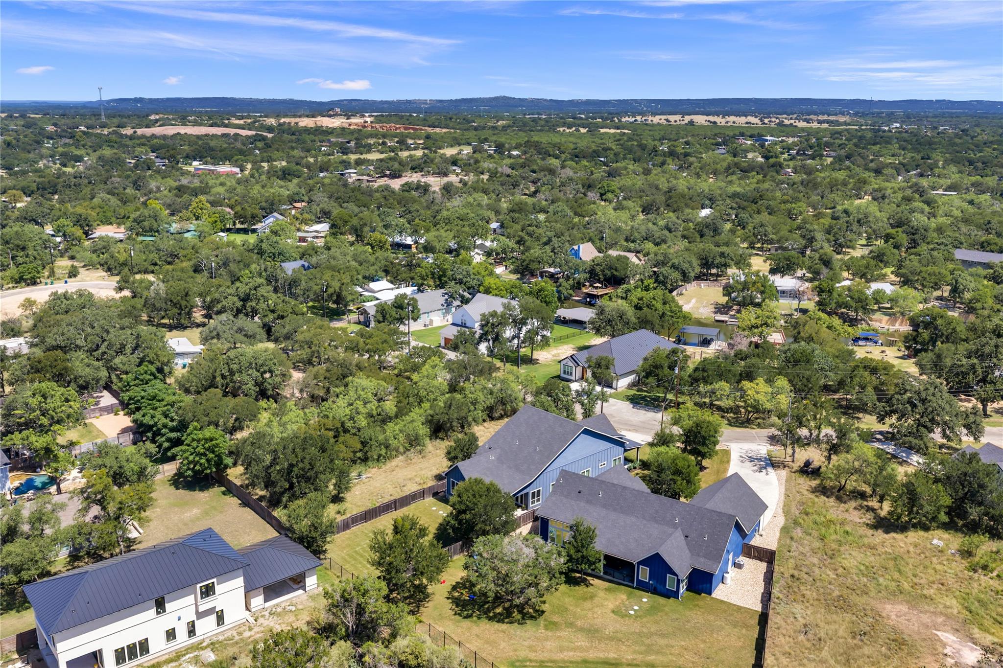 4th image of 824 Woodland Hills Dr, Granite Shoals, TX 78654 | MLS# 3019363