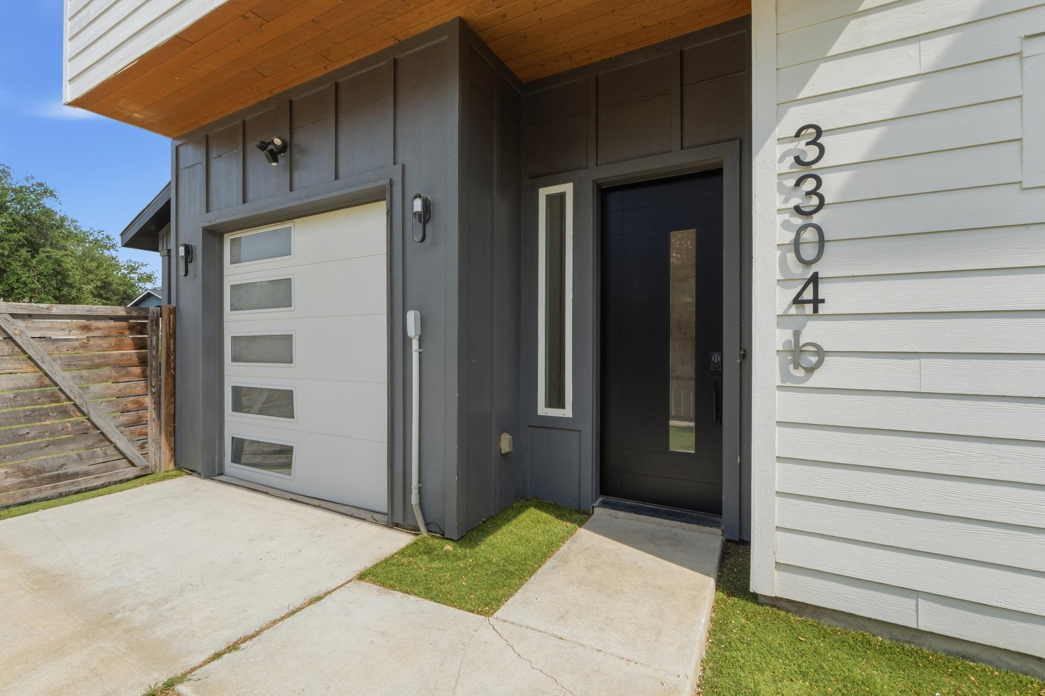 4th image of 3304 E 17Th St #B, Austin, TX 78721 | MLS# 1978339