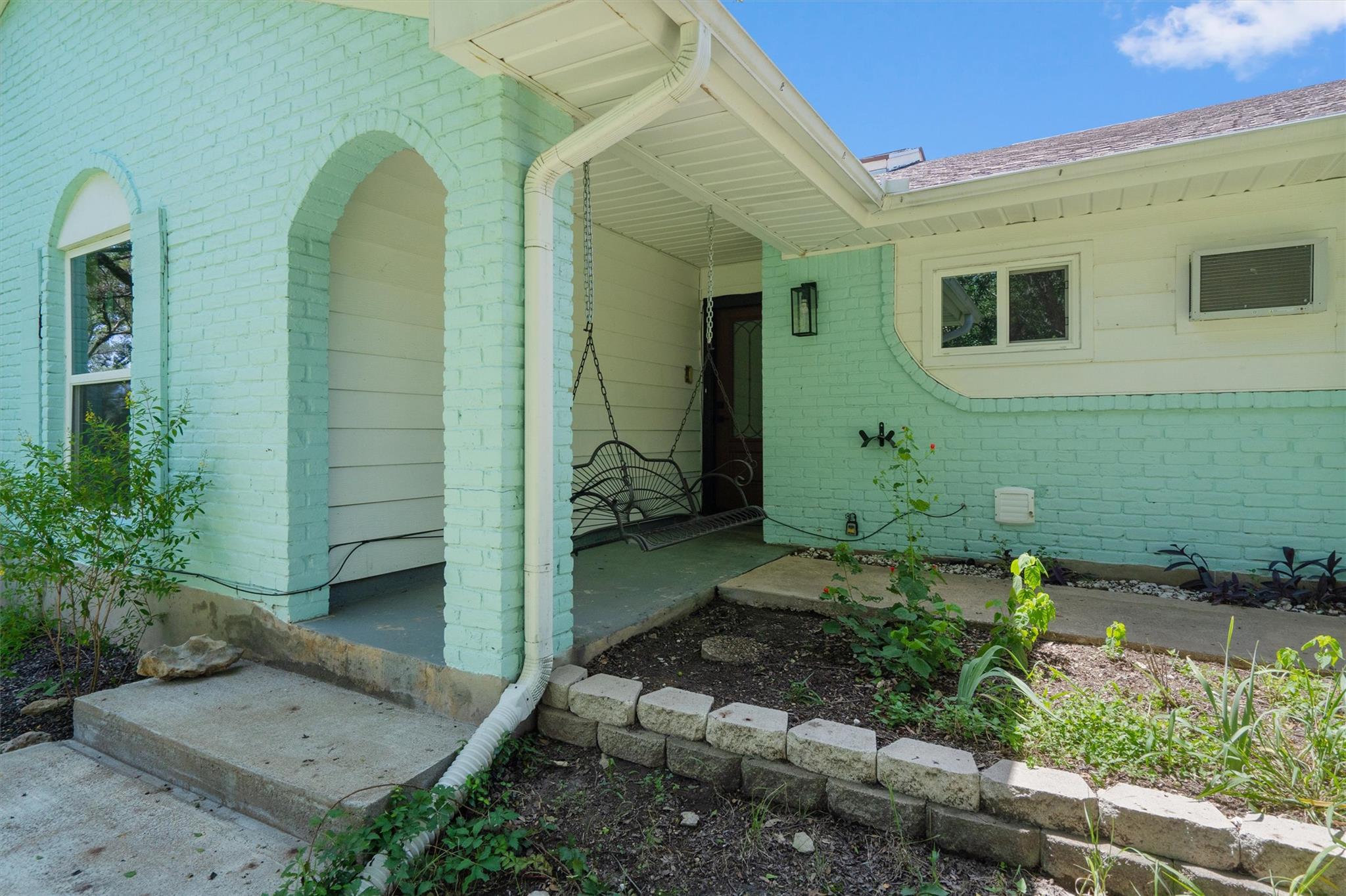 1st image of 12904 Arroyo Doble Dr, Manchaca, TX 78652 | MLS# 2040041