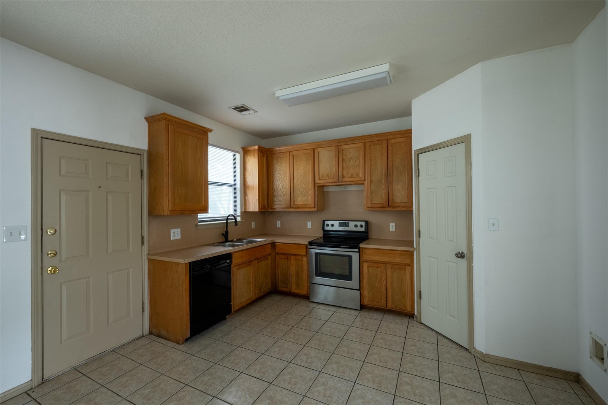 4th image of 8901 Parkfield Dr, Austin, TX 78758 | MLS# 4450162