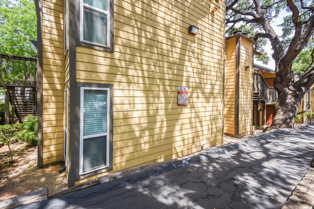 3rd image of 1000 W 26Th St #114, Austin, TX 78705 | MLS# 4487842