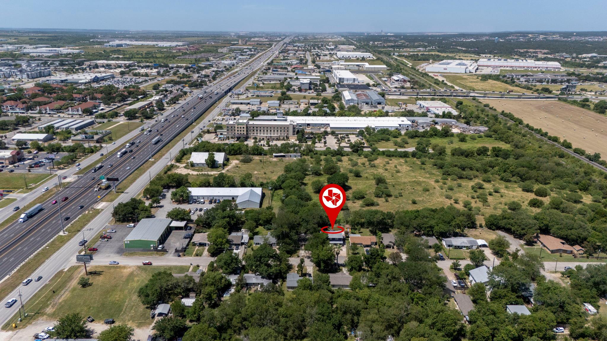 2nd image of 133 Sherwood St, San Marcos, TX 78666 | MLS# 9243430
