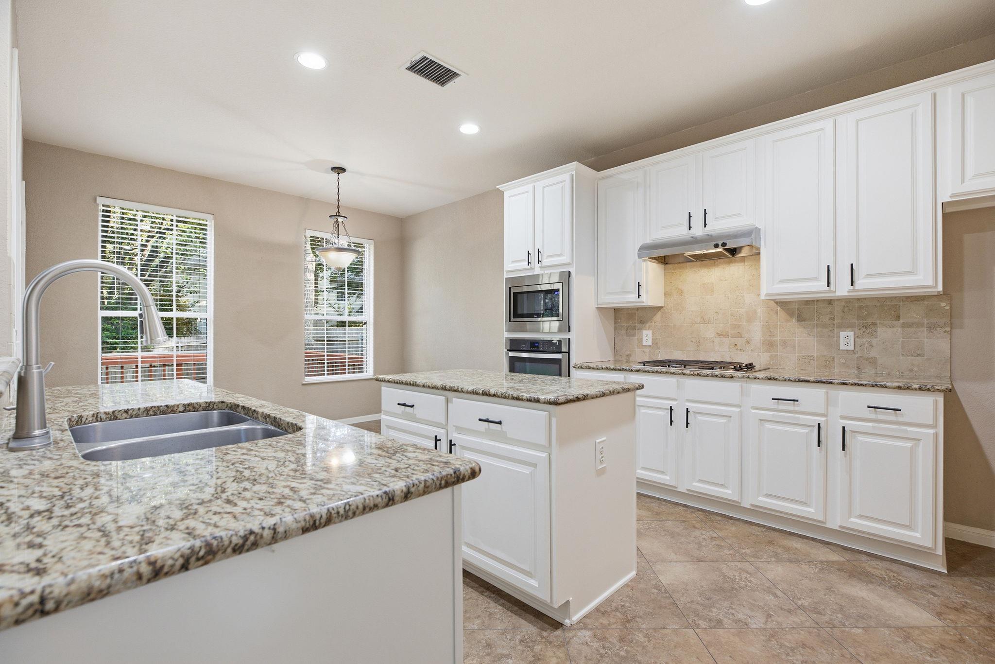 3rd image of 2021 Woodglen Dr, Round Rock, TX 78681 | MLS# 9199258