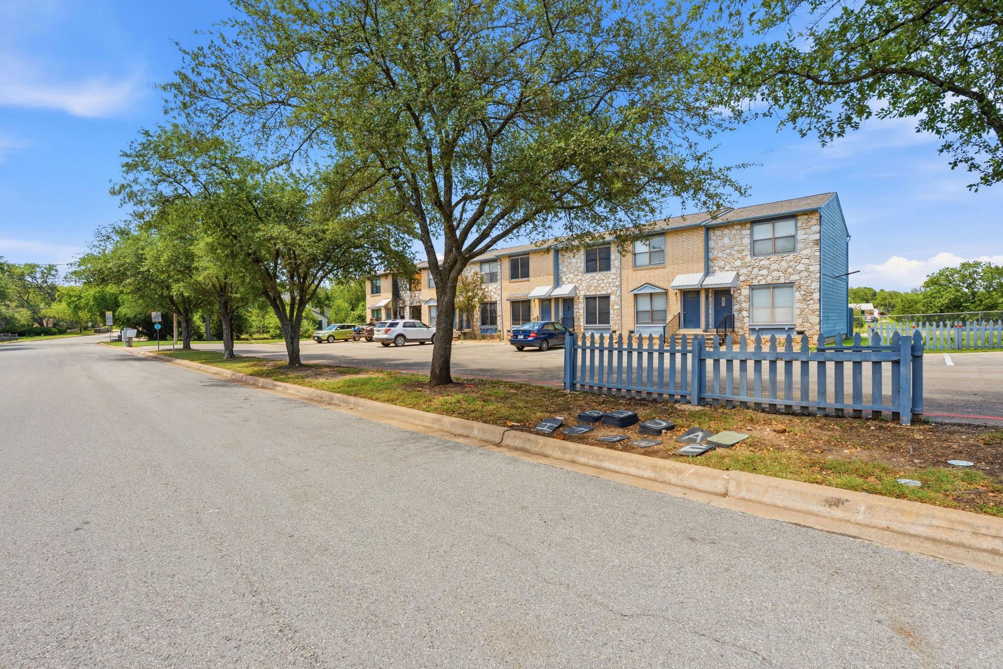 3rd image of 3009 Whisper Oaks Ln #C, Georgetown, TX 78628 | MLS# 6086361
