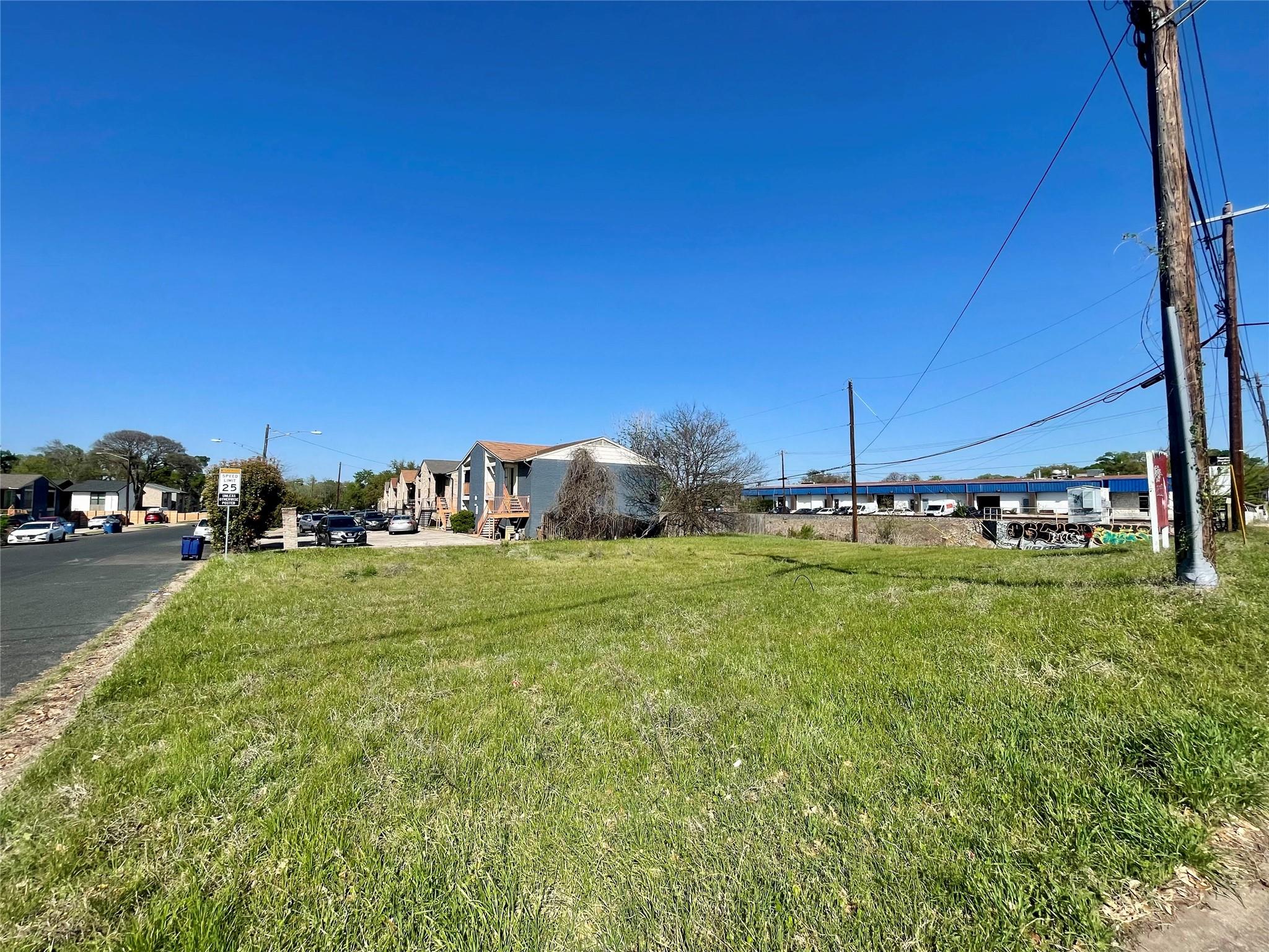 2nd image of 1700 W Stassney Ln, Austin, TX 78745 | MLS# 6993807