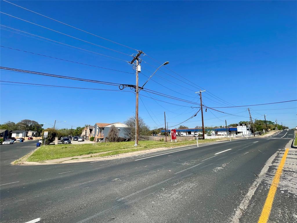14th image of 1700 W Stassney Ln, Austin, TX 78745 | MLS# 6993807