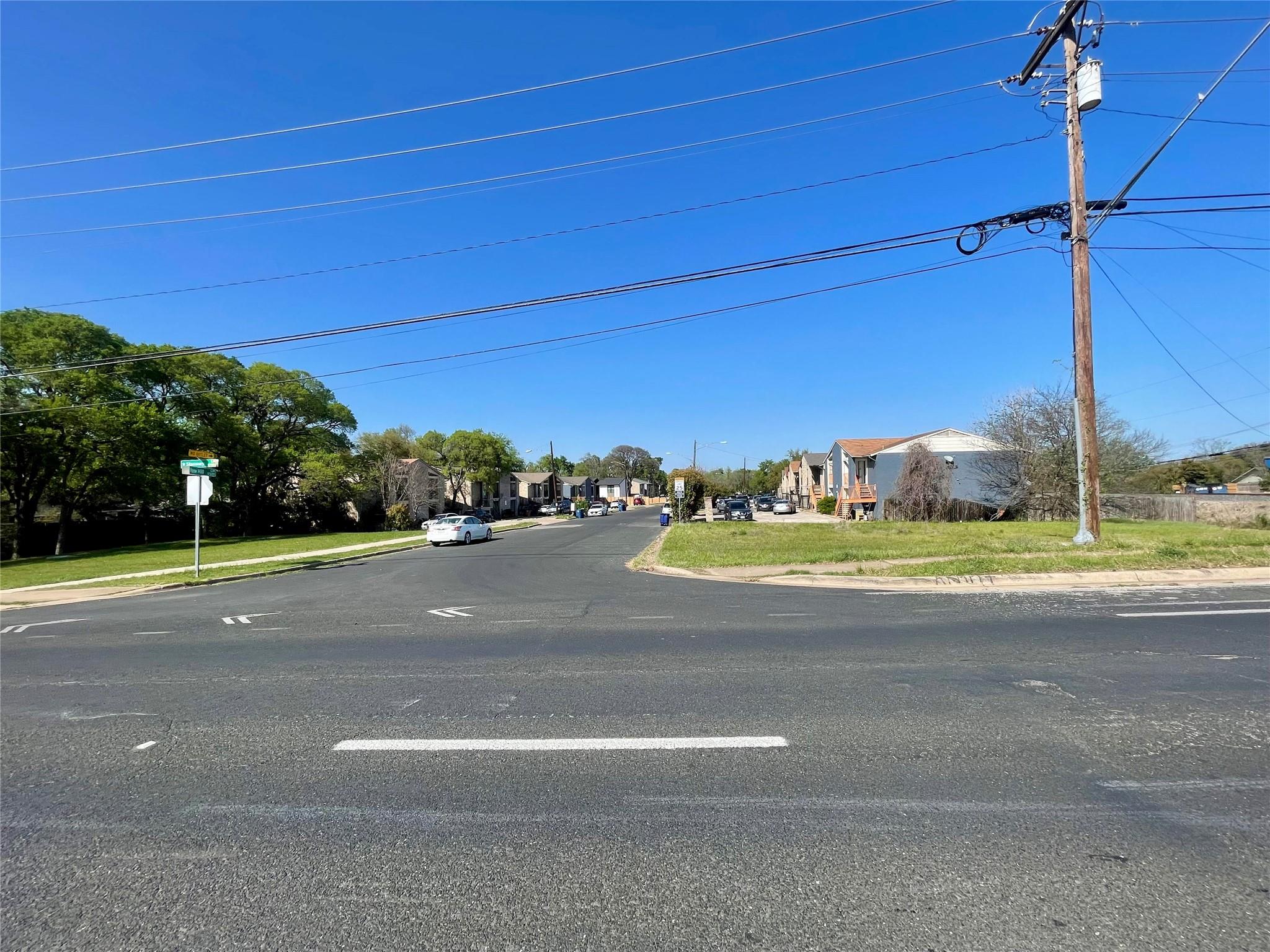 3rd image of 1700 W Stassney Ln, Austin, TX 78745 | MLS# 6993807
