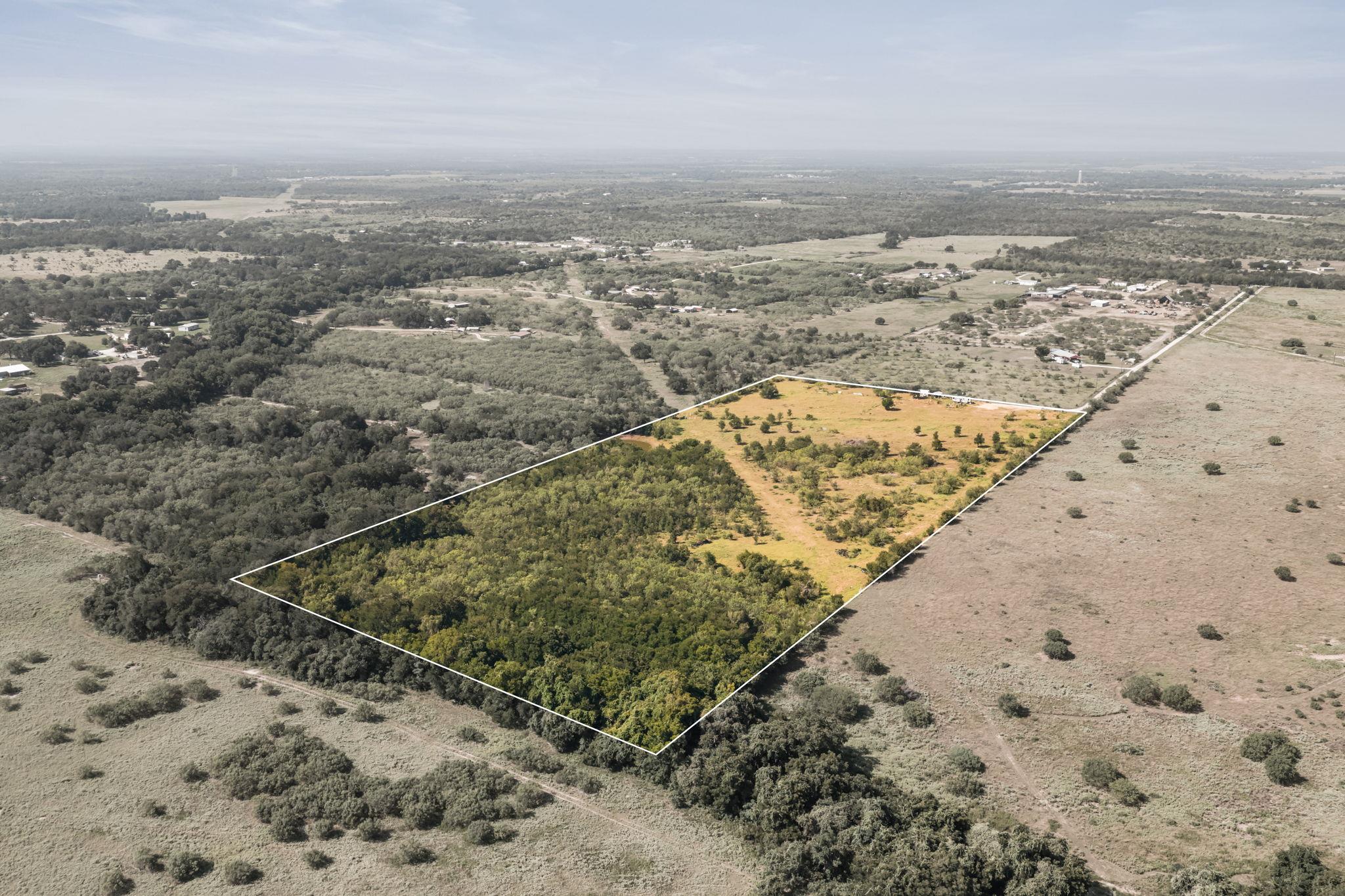 2nd image of 625 Callihan Rd, Luling, TX 78648 | MLS# 4833101