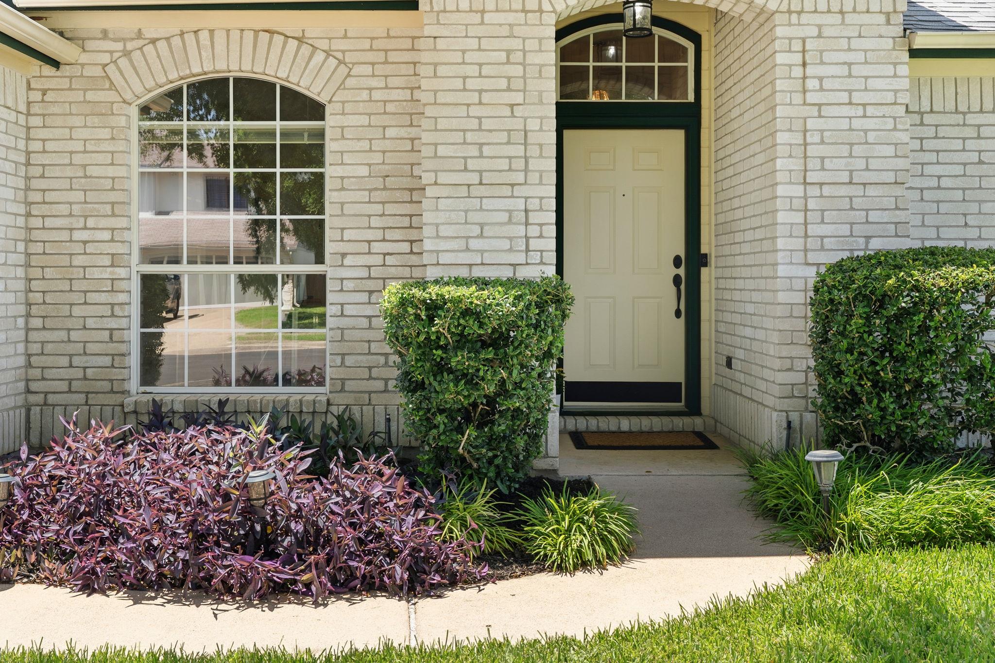 3rd image of 303 Sycamore Dr, Cedar Park, TX 78613 | MLS# 4103609
