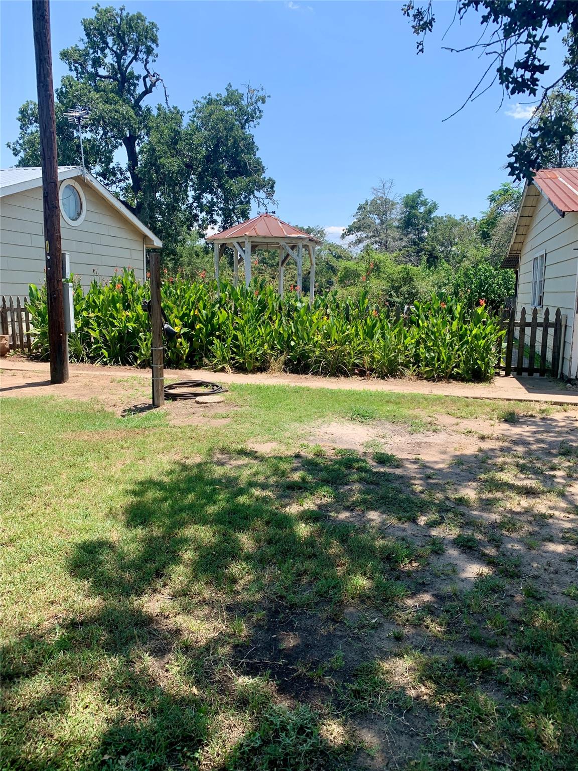 3rd image of 105 Tom Tom, Smithville, TX 78957 | MLS# 3451579