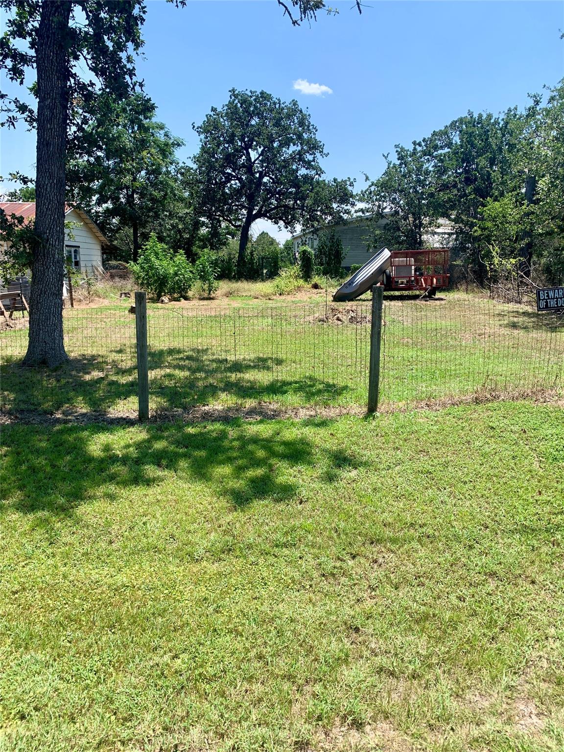 2nd image of 105 Tom Tom, Smithville, TX 78957 | MLS# 3451579