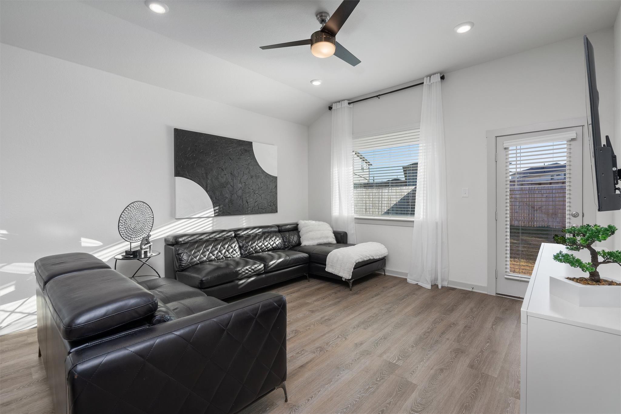 5th image of 120 Scarborough Wy, San Marcos, TX 78666 | MLS# 3491138