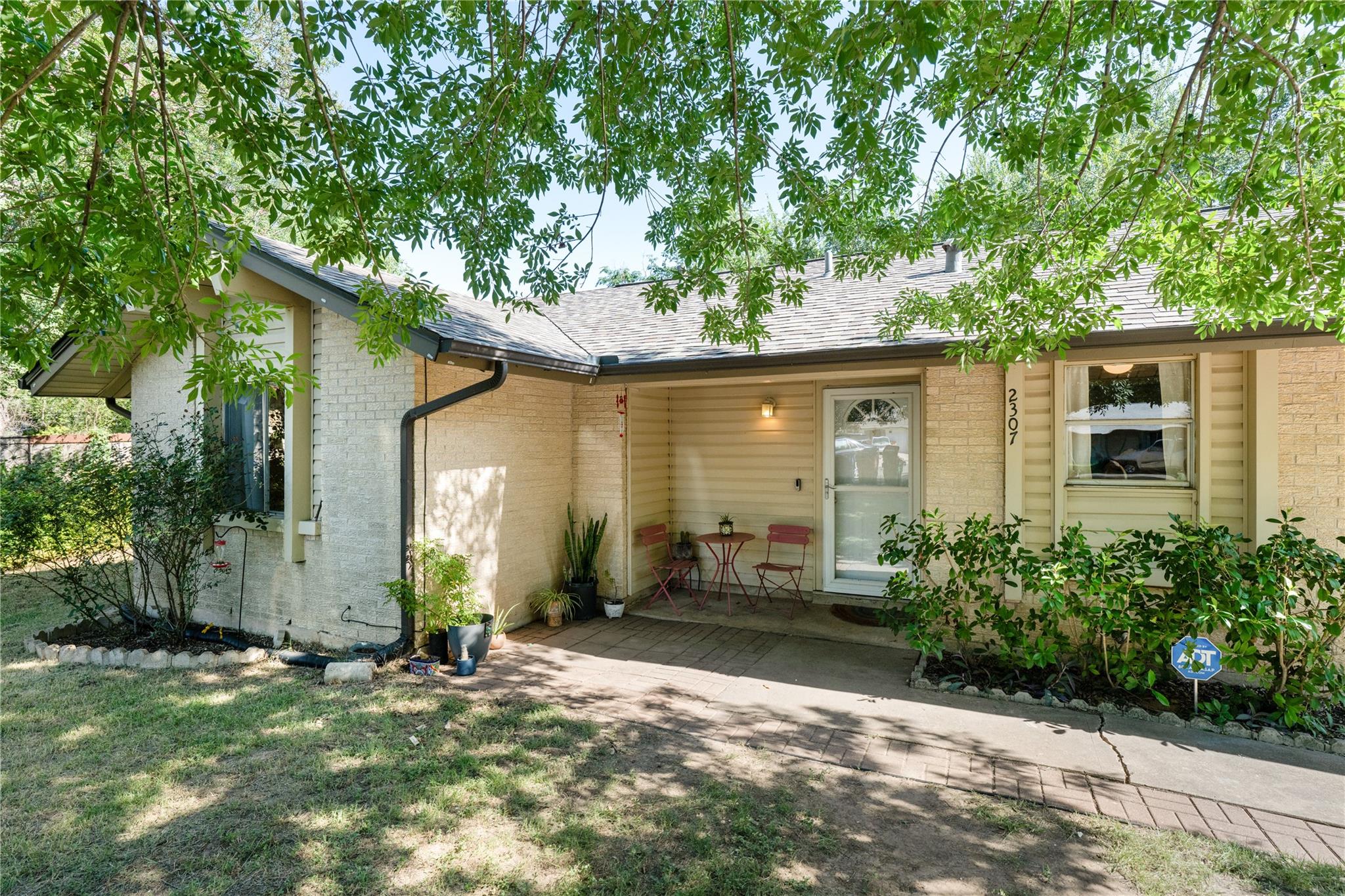 2nd image of 2307 Valley High Cir, Austin, TX 78744 | MLS# 8892245